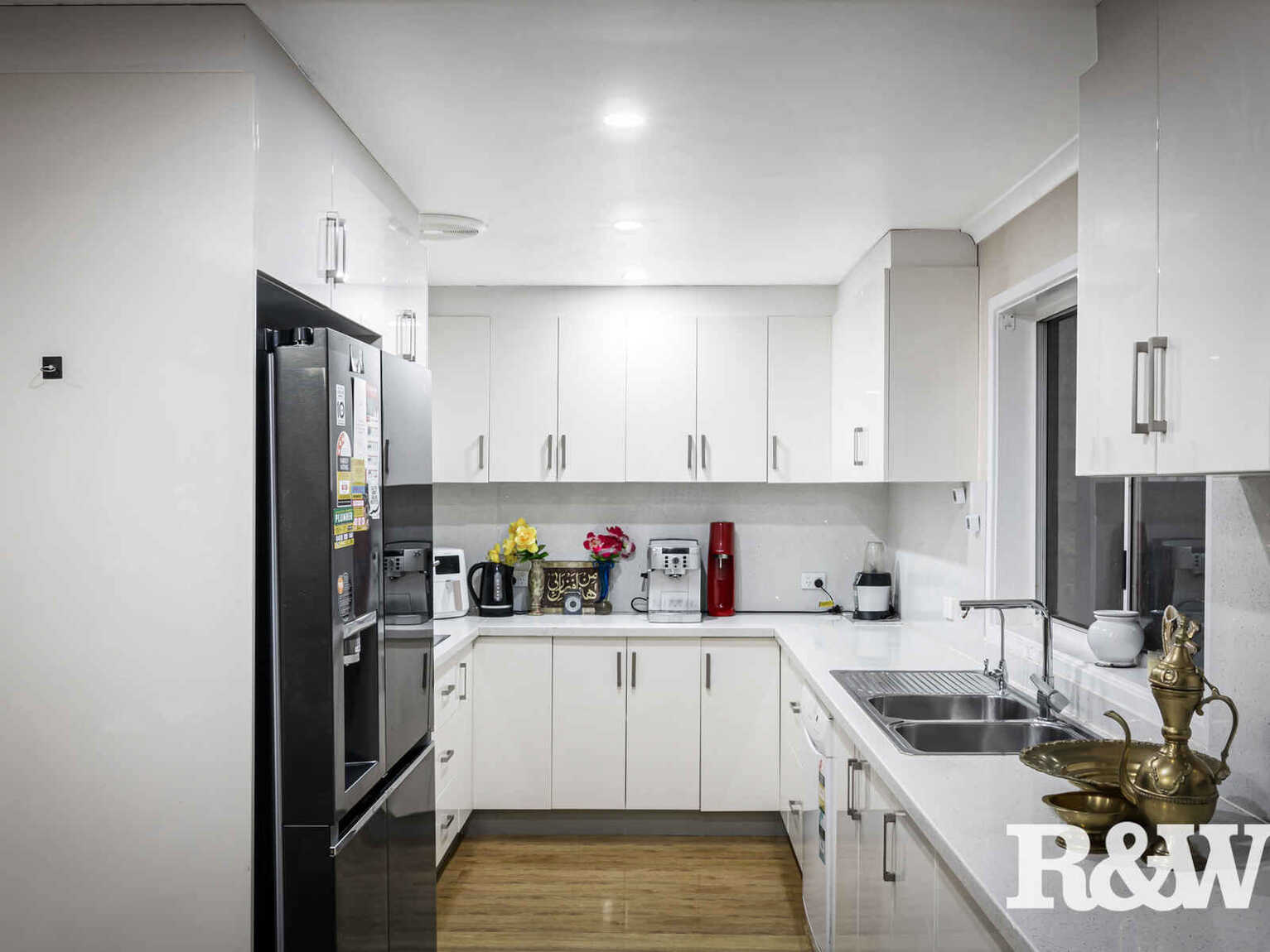 8 Olympic Place Doonside 8 Olympic Place Doonside
