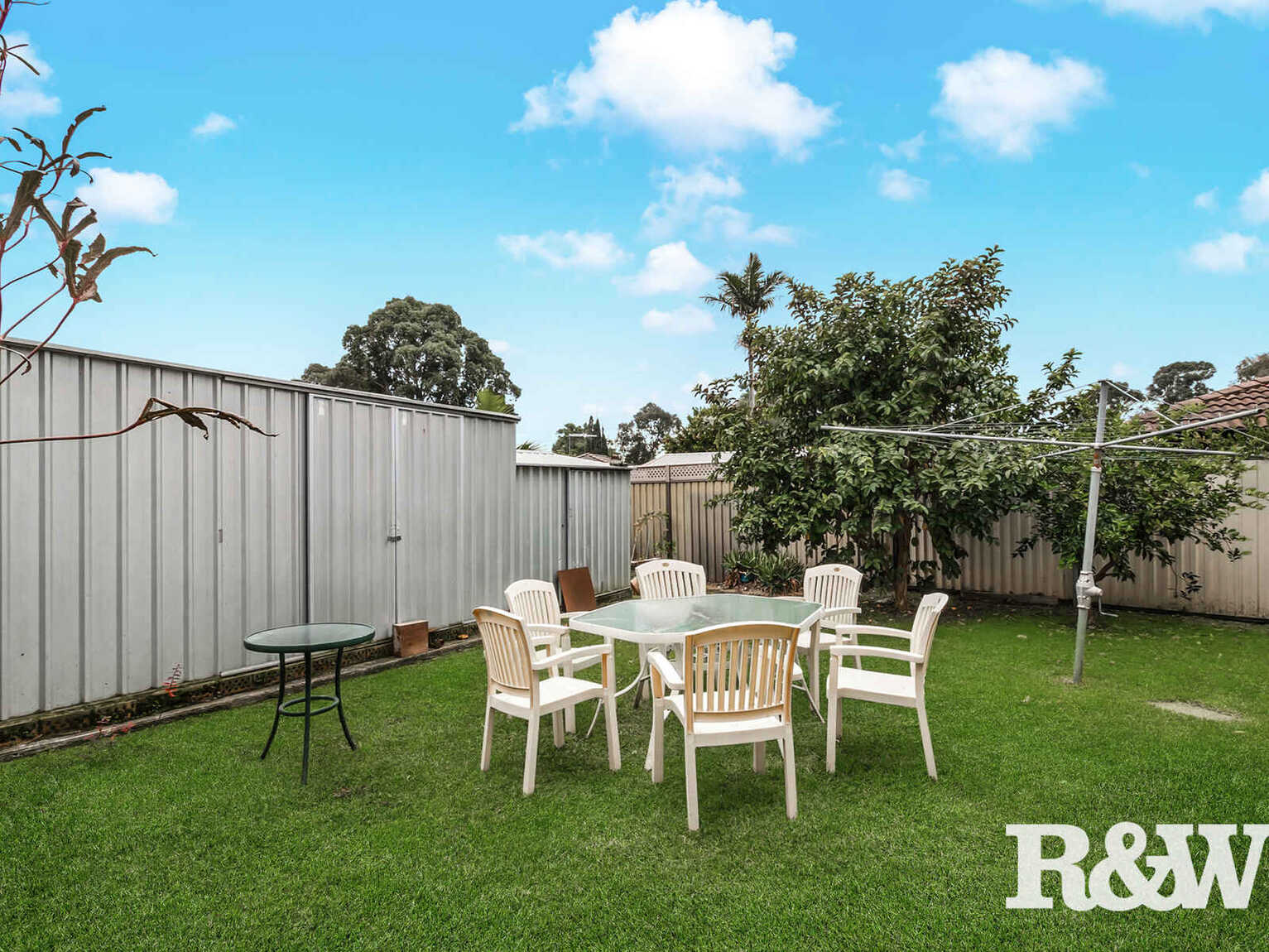 8 Olympic Place Doonside 8 Olympic Place Doonside