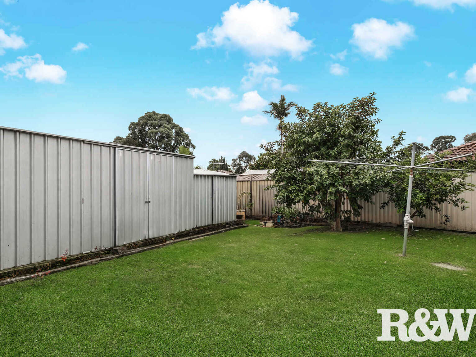 8 Olympic Place Doonside 8 Olympic Place Doonside