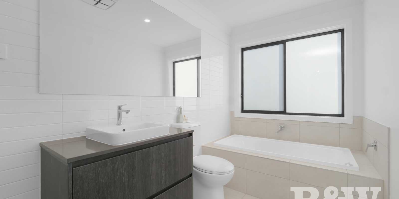 31 Hinton Loop Oran Park 31 Hinton Loop Oran Park