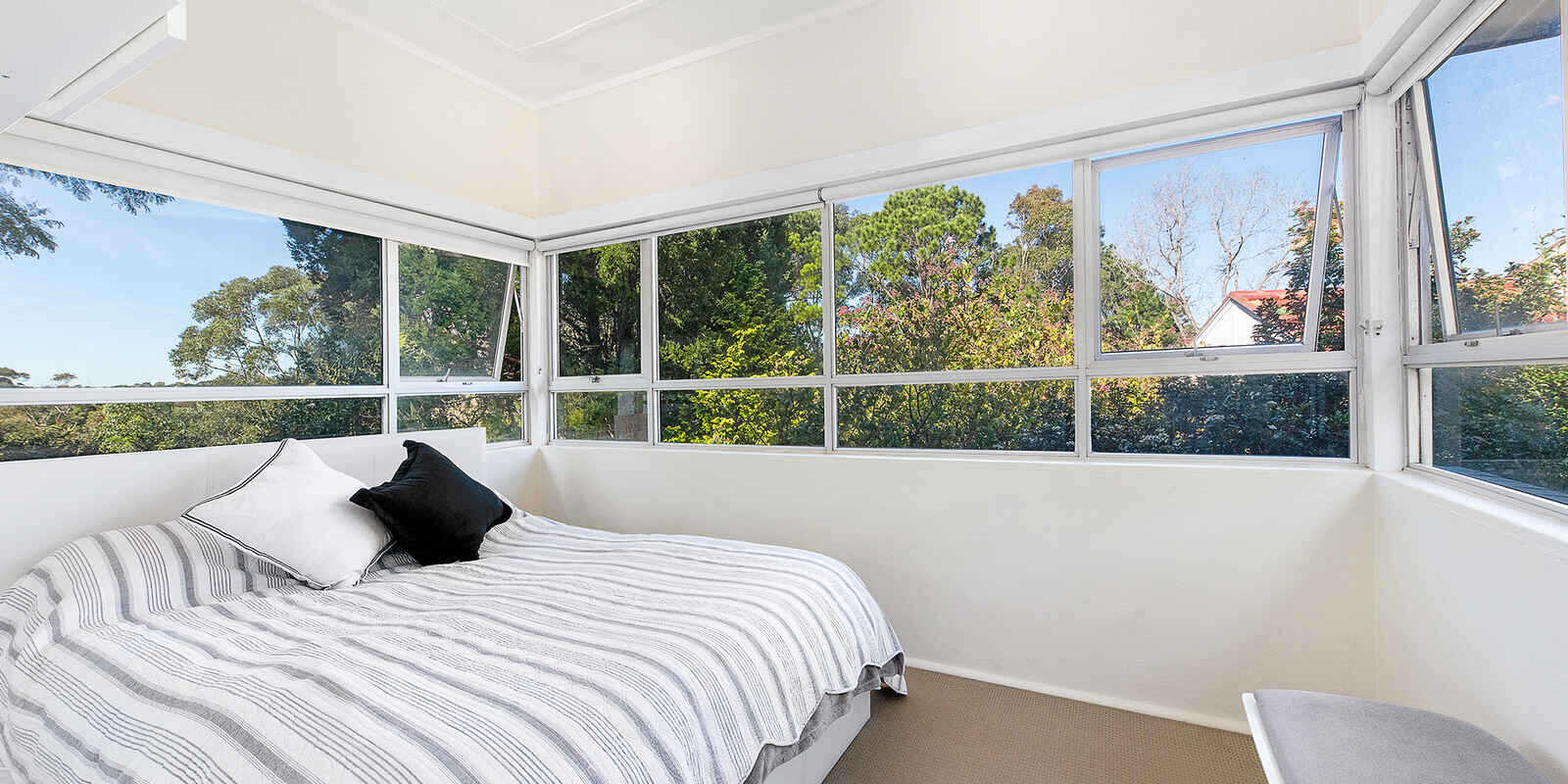 28 Morotai Crescent Castlecrag