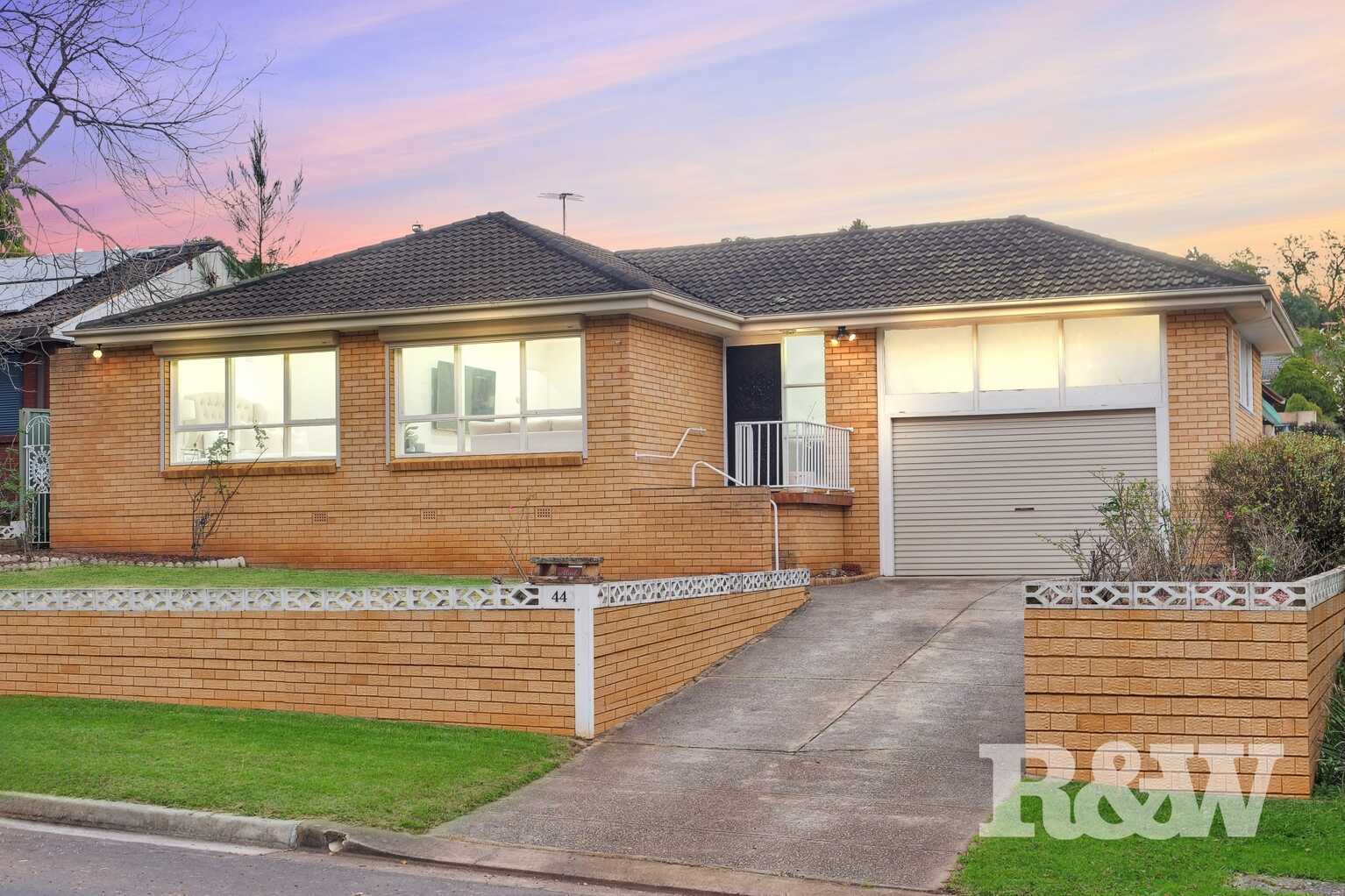 44 Lawn Avenue Bradbury 44 Lawn Avenue Bradbury