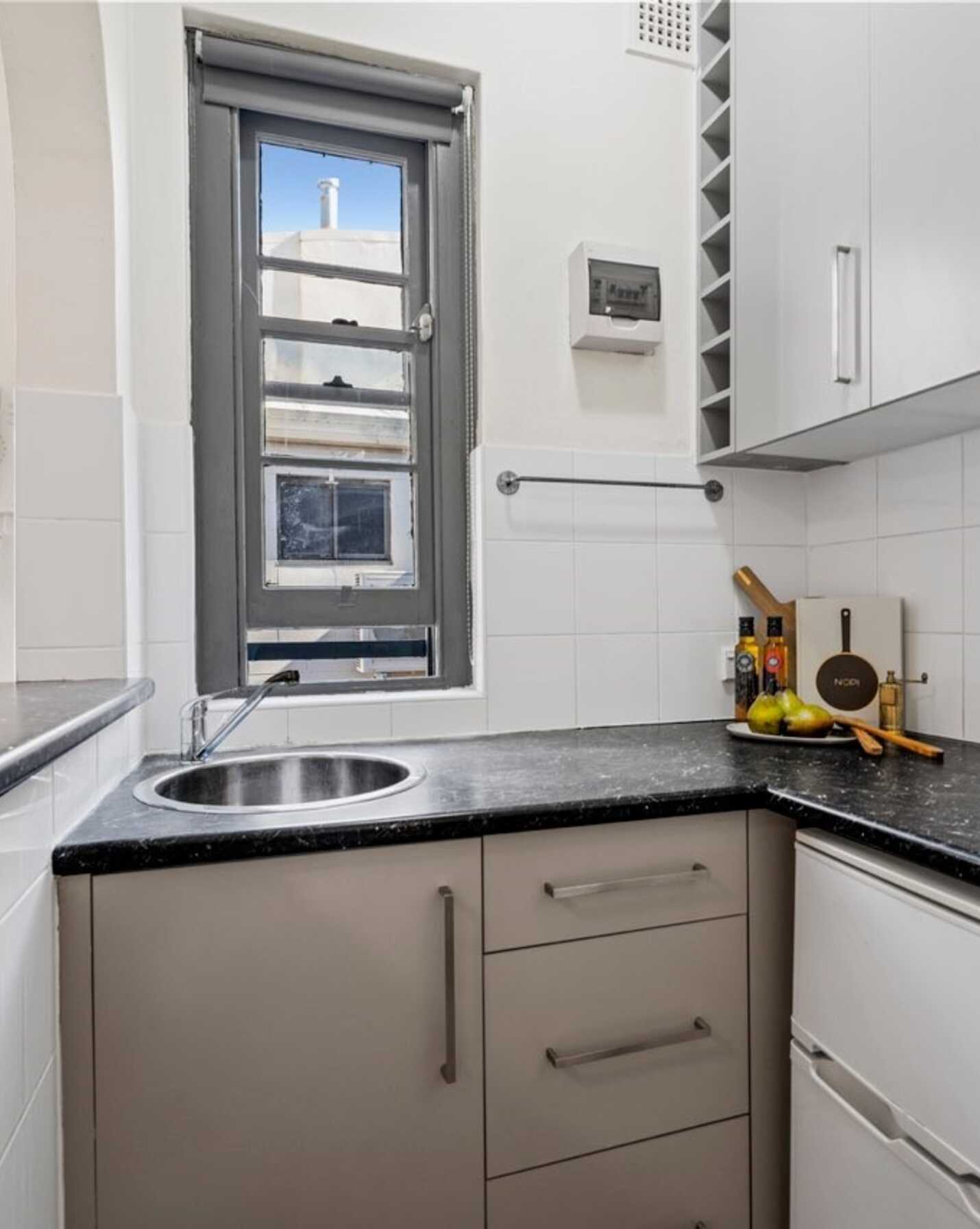 13/103 Cathedral Street Woolloomooloo, Woolloomooloo - Thumbnail 3