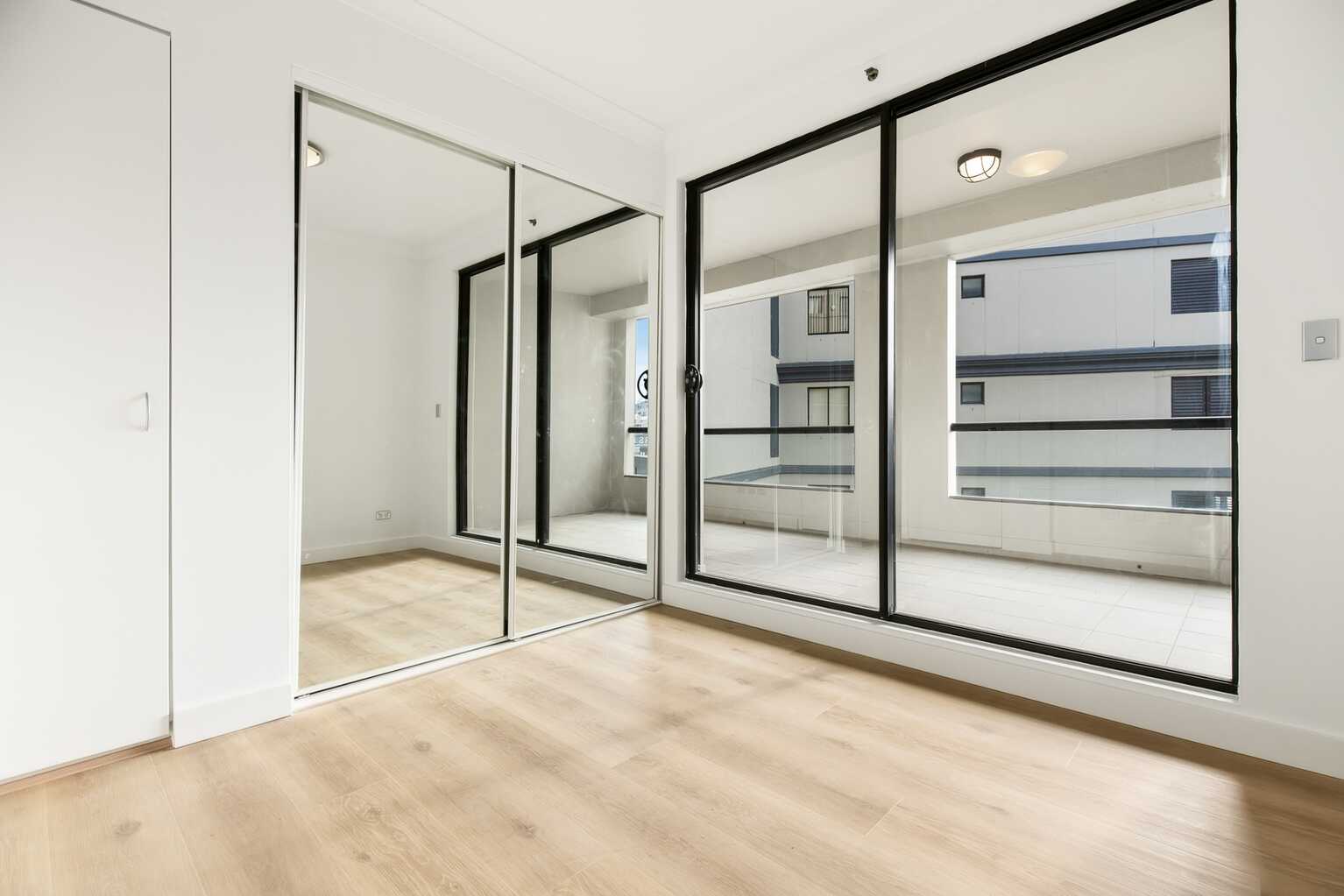 1111/242 Elizabeth Street  Surry Hills