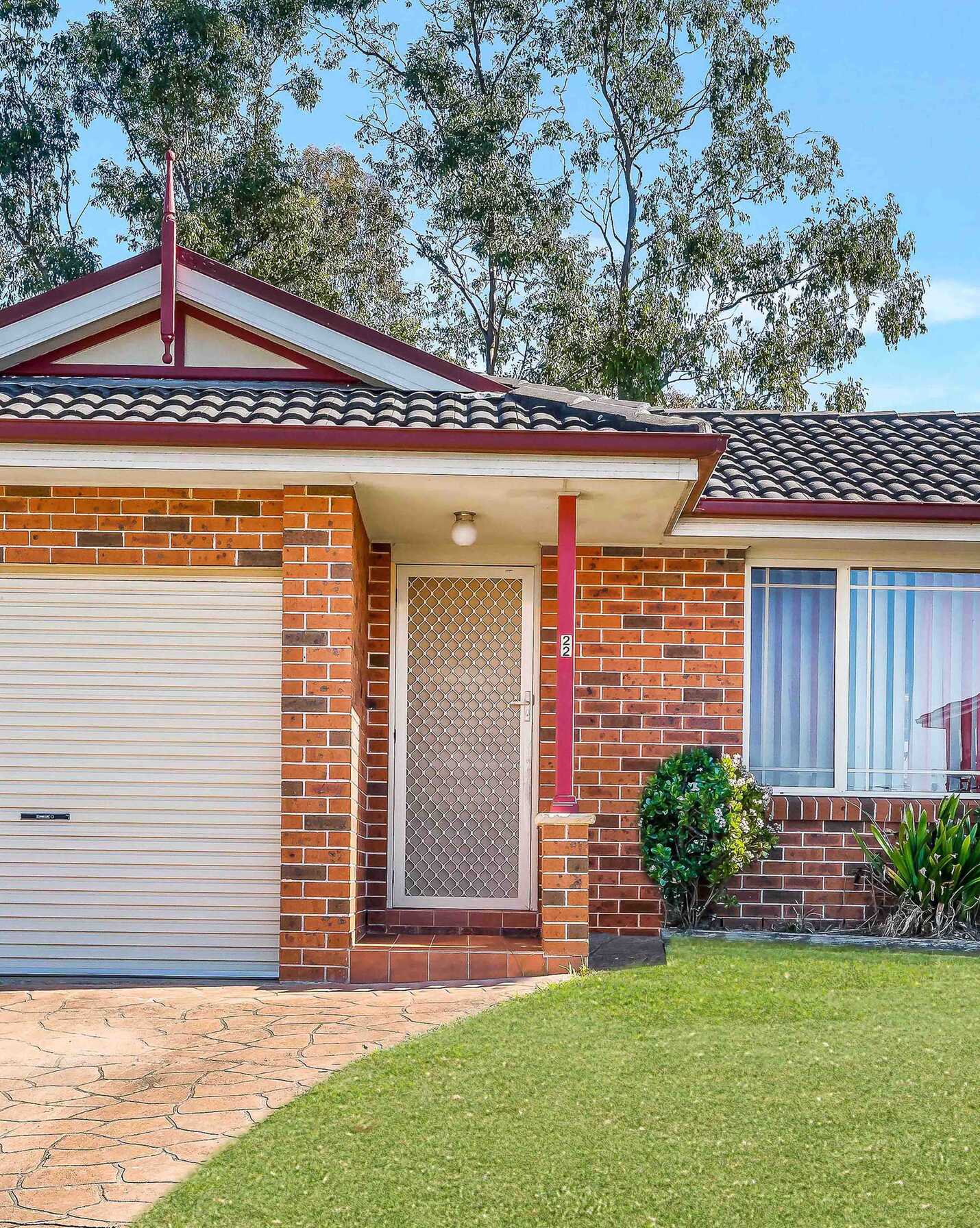22 Tingha Close Hinchinbrook, Hinchinbrook - Image 1