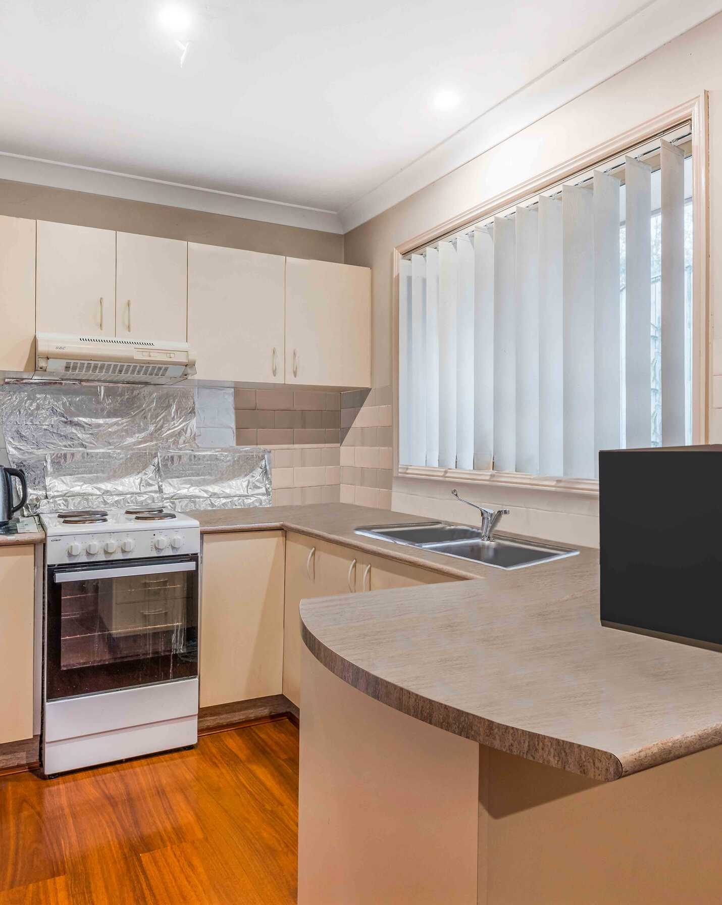 22 Tingha Close Hinchinbrook, Hinchinbrook - Thumbnail 3