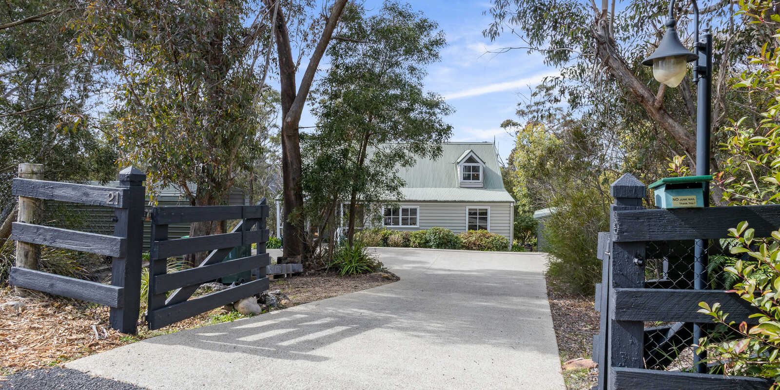 21-23 St Georges Parade Mount Victoria