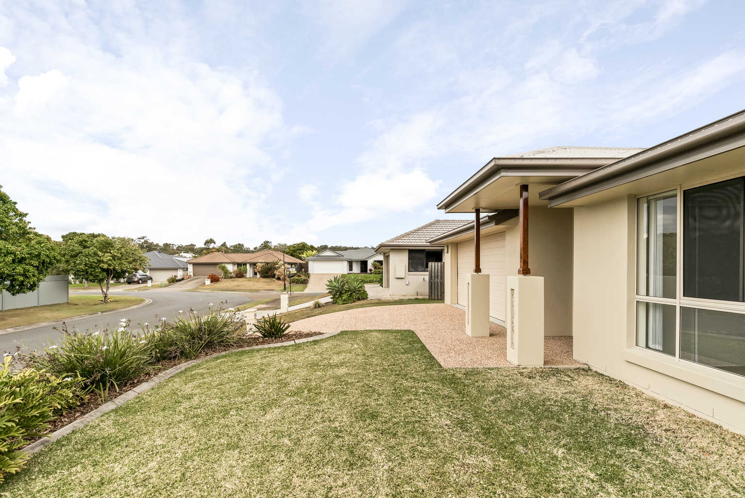 14 Crossing Drive Eatons Hill 14 Crossing Drive Eatons Hill