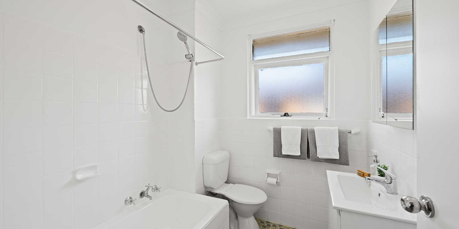 15/55 Grosvenor Crescent Summer Hill 15/55 Grosvenor Crescent Summer Hill