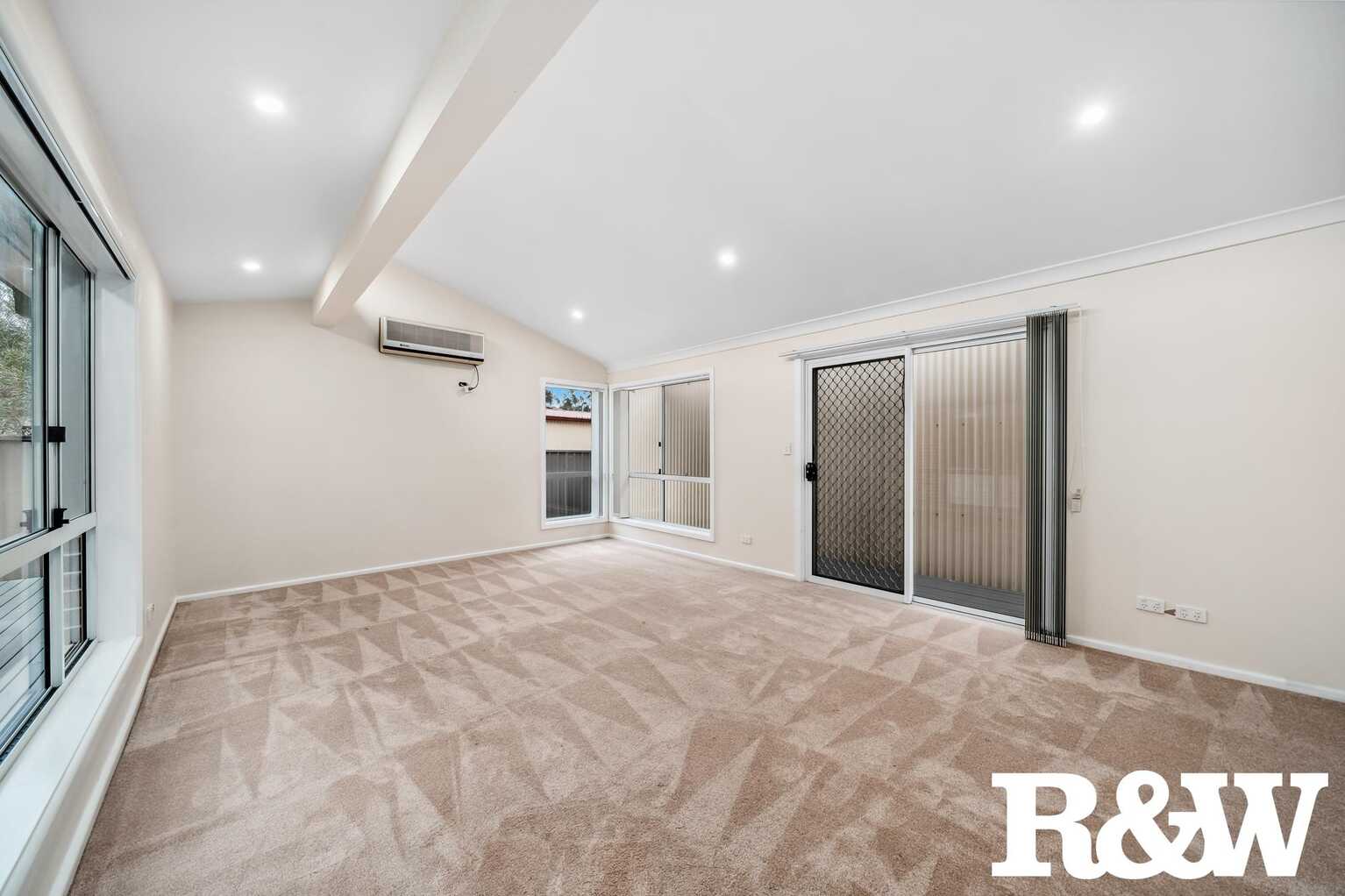 15 Tulip Place St Clair 15 Tulip Place St Clair