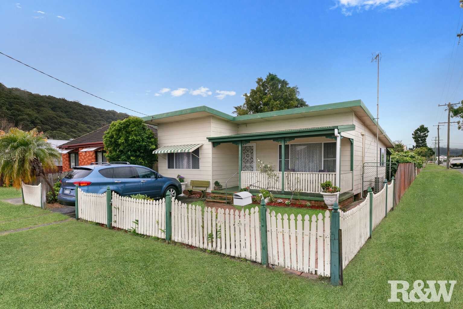 28 Coolabah Street Ettalong Beach