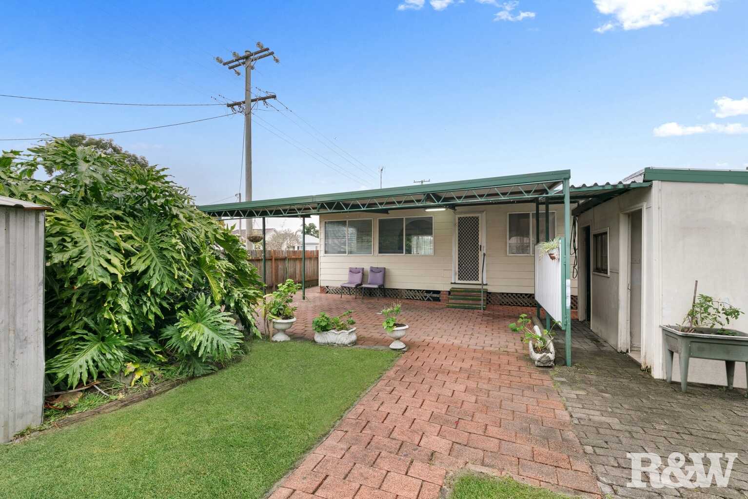 28 Coolabah Street Ettalong Beach