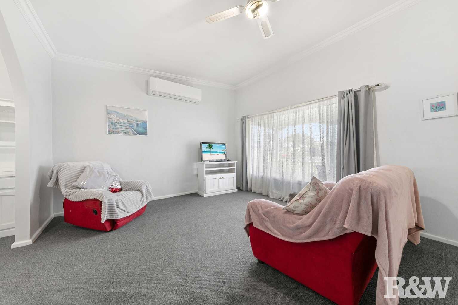 28 Coolabah Street Ettalong Beach