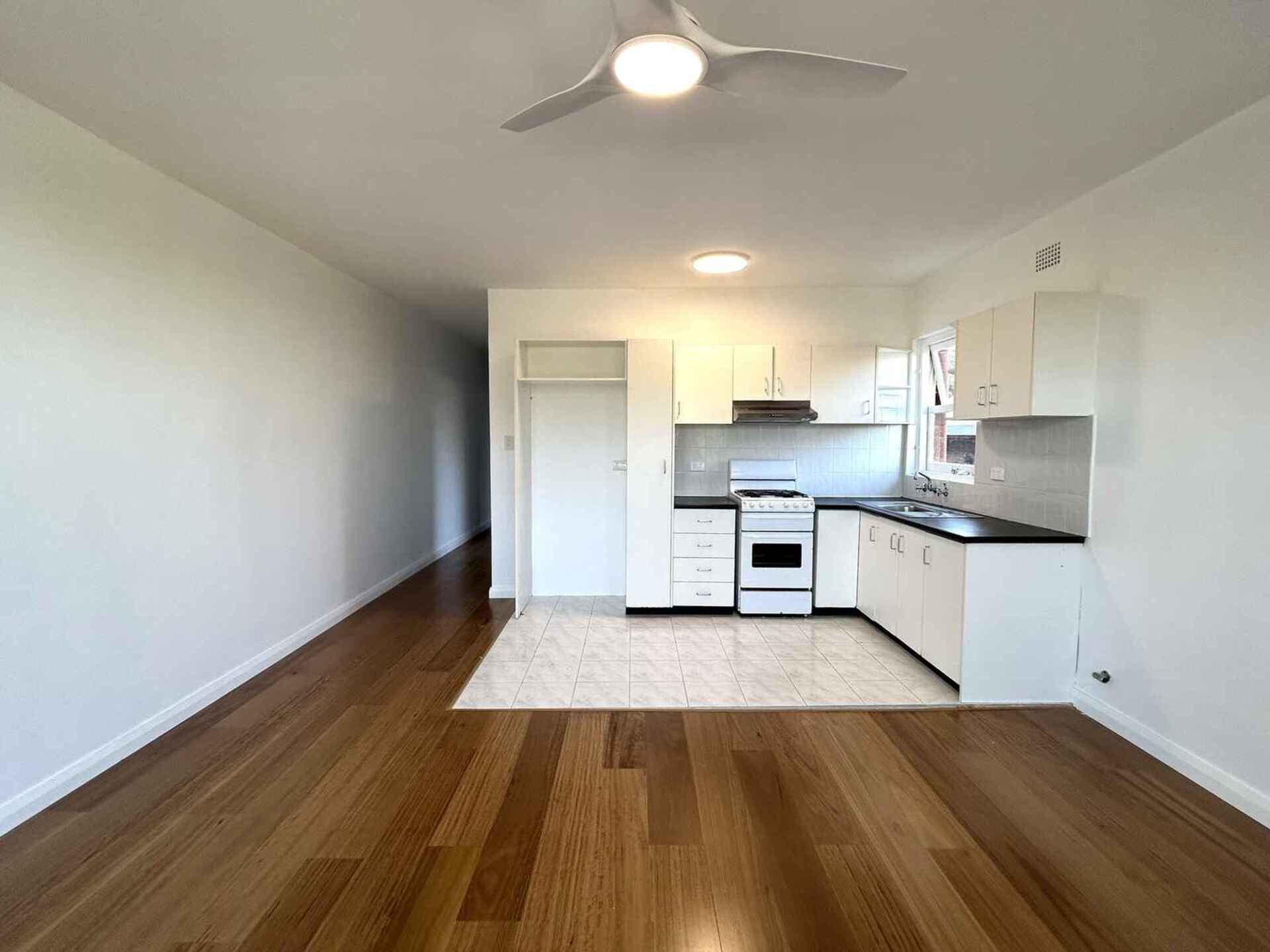 2/24 Duntroon Street Hurlstone Park
