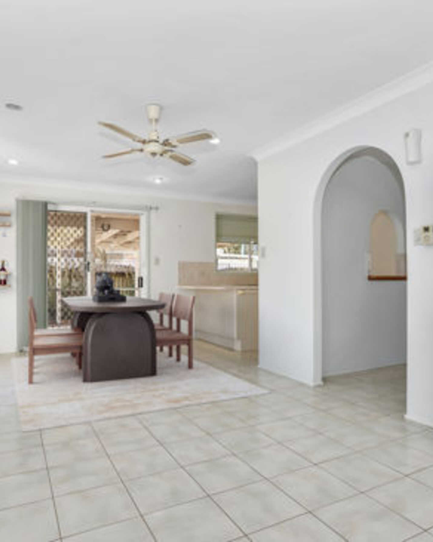 71 Endeavour Drive Banksia Beach, Beach - Thumbnail 8