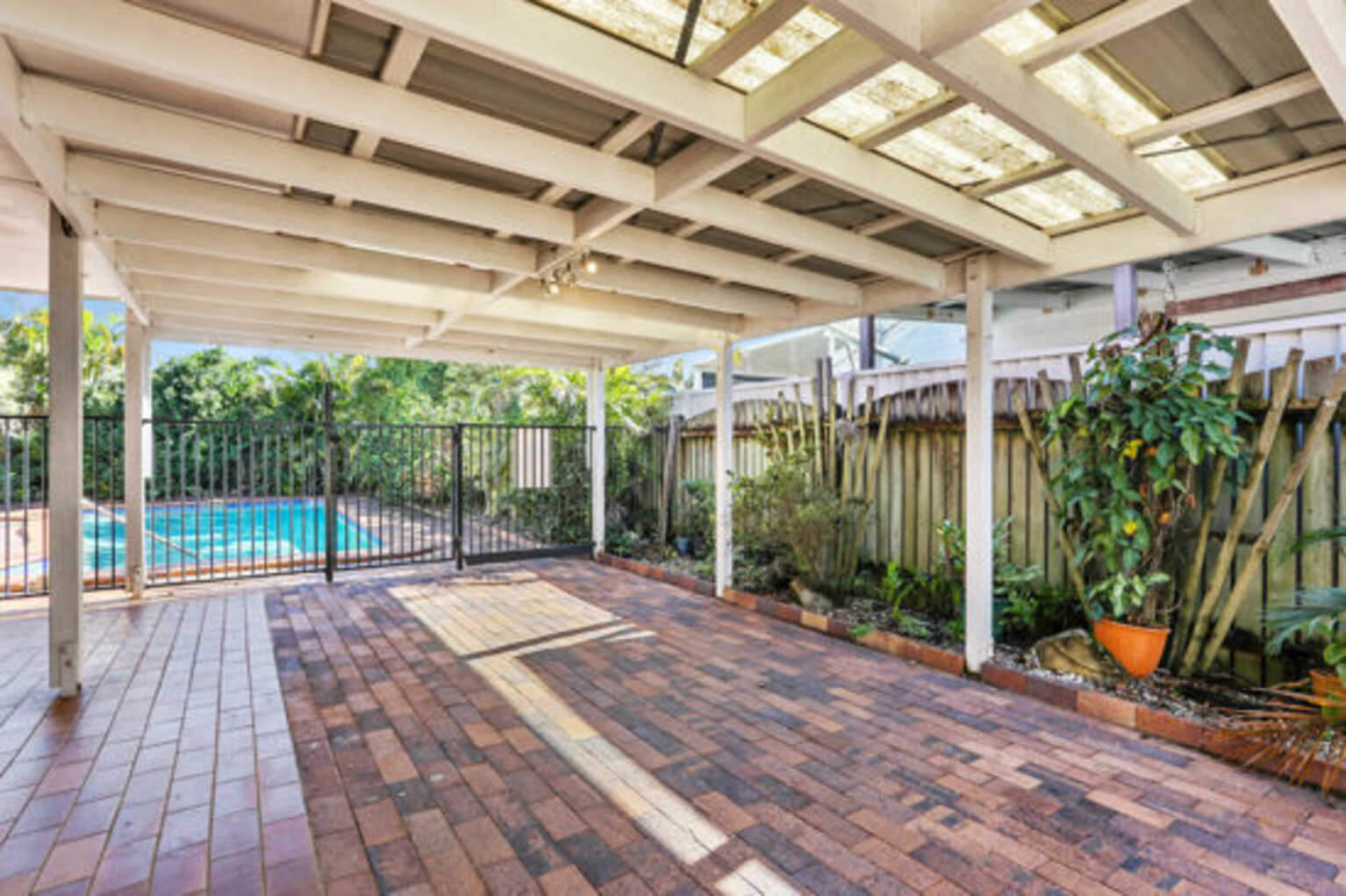 71 Endeavour Drive Banksia Beach 71 Endeavour Drive Banksia Beach