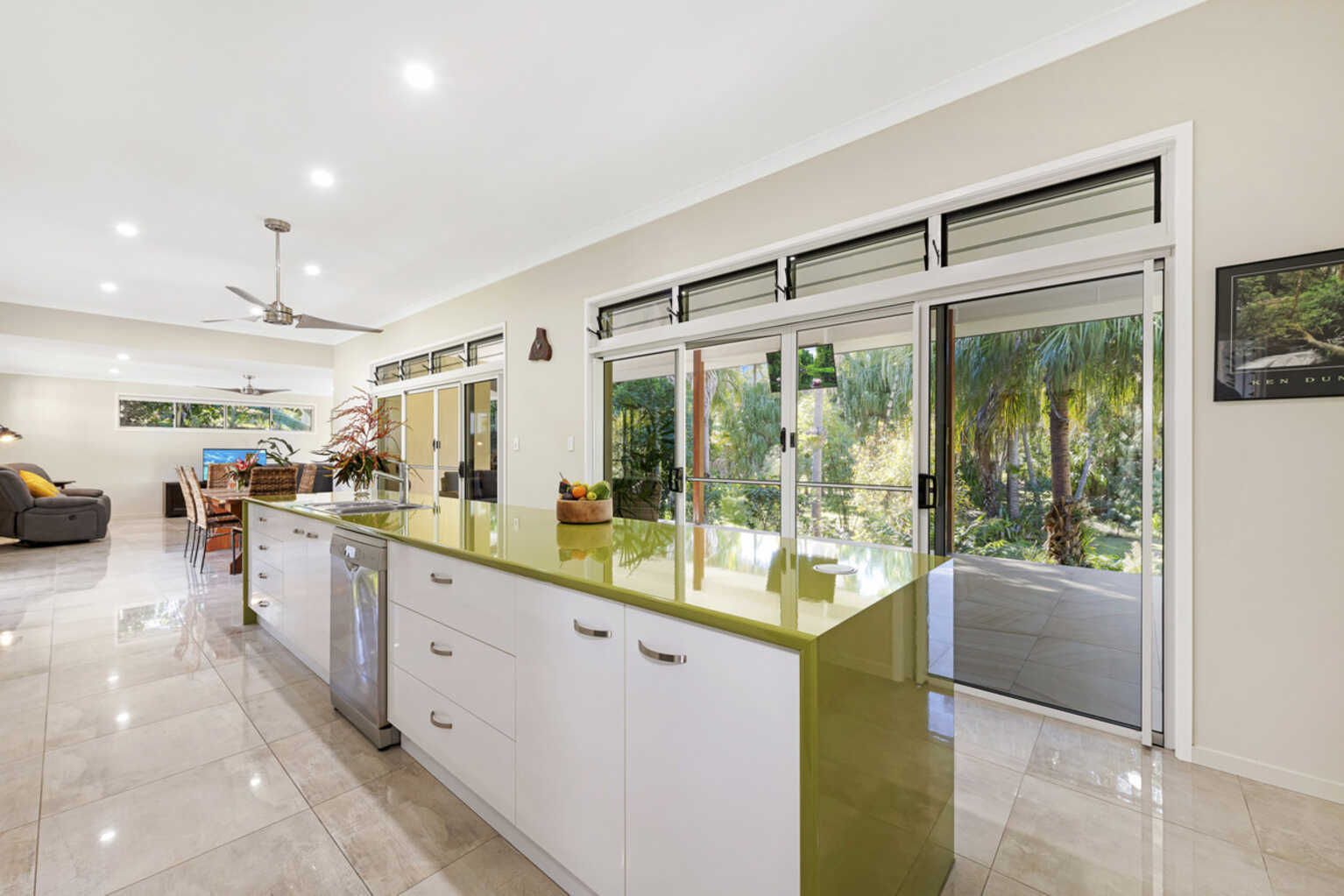 17 Woodlands Lane Moore Park Beach 17 Woodlands Lane Moore Park Beach