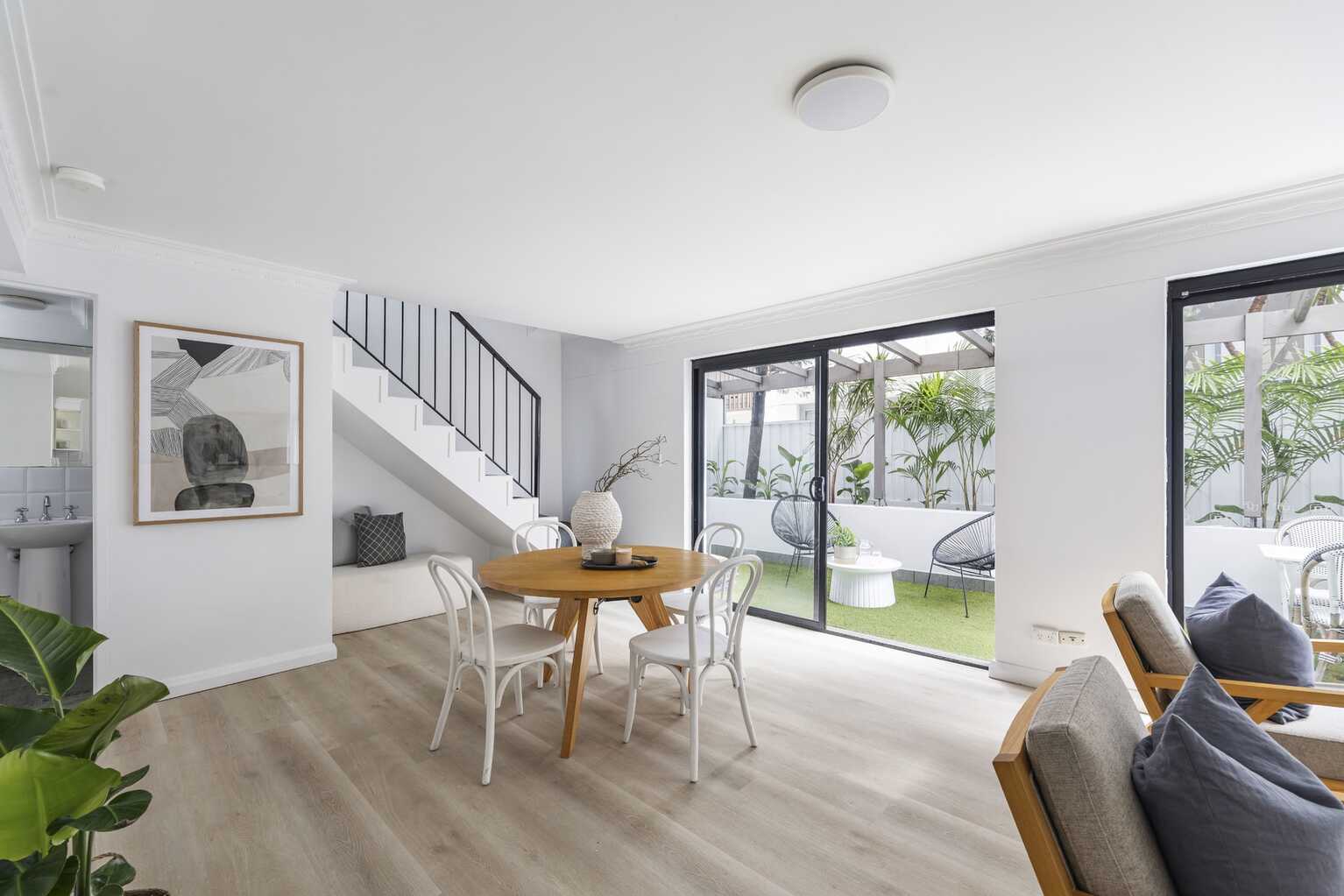 2/4 Warners Avenue North Bondi 2/4 Warners Avenue North Bondi