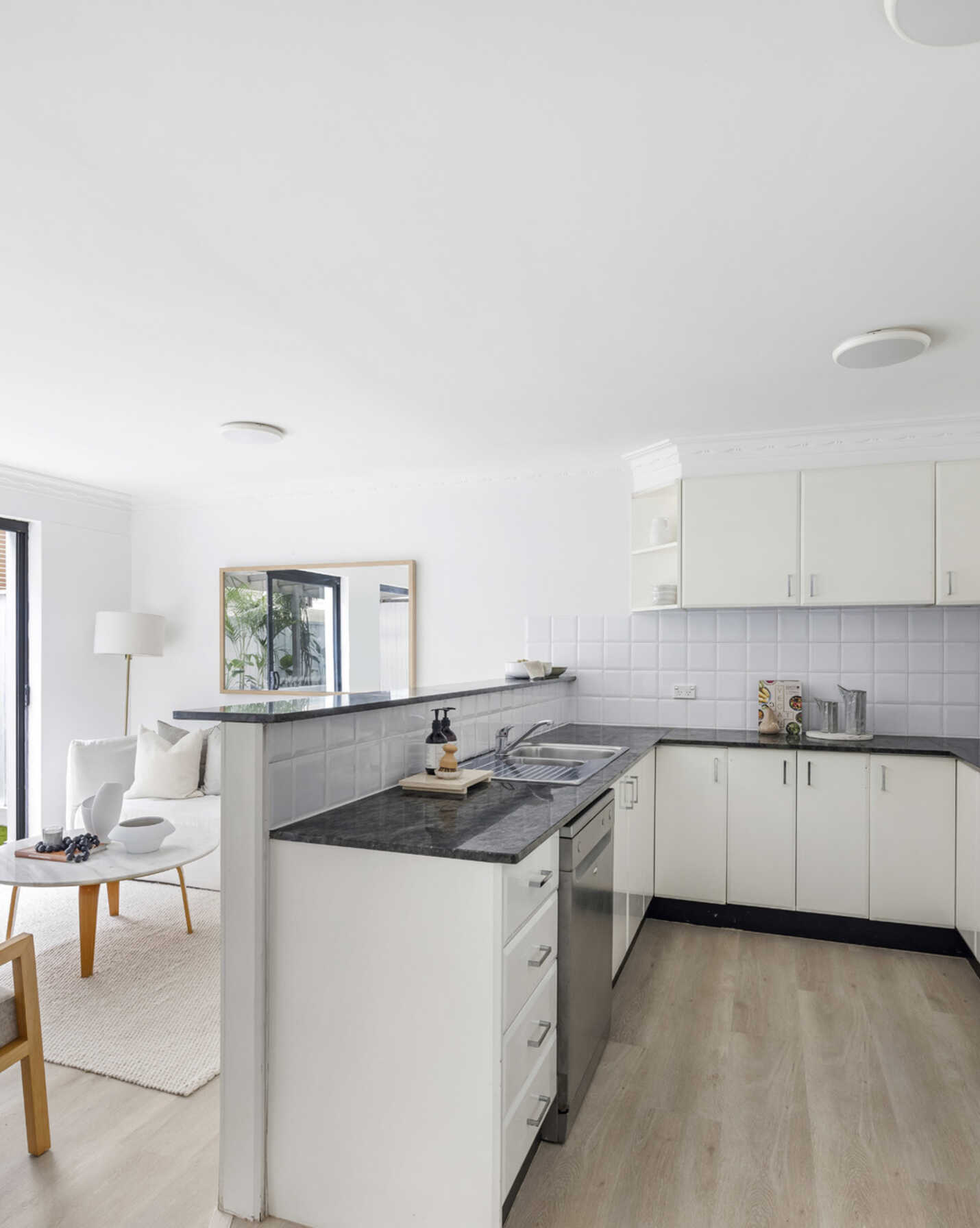 2/4 Warners Avenue North Bondi, Bondi - Thumbnail 3