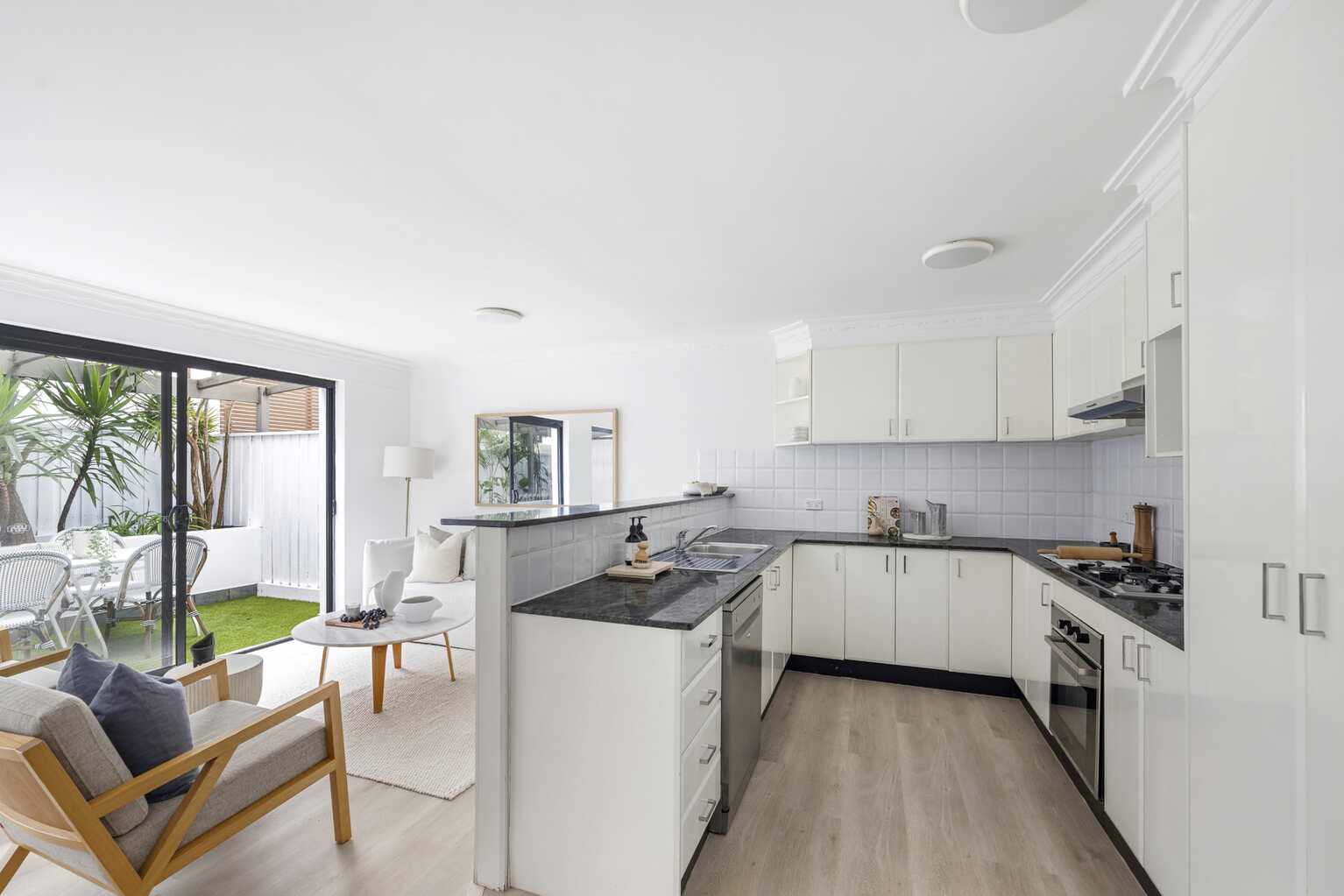 2/4 Warners Avenue North Bondi 2/4 Warners Avenue North Bondi