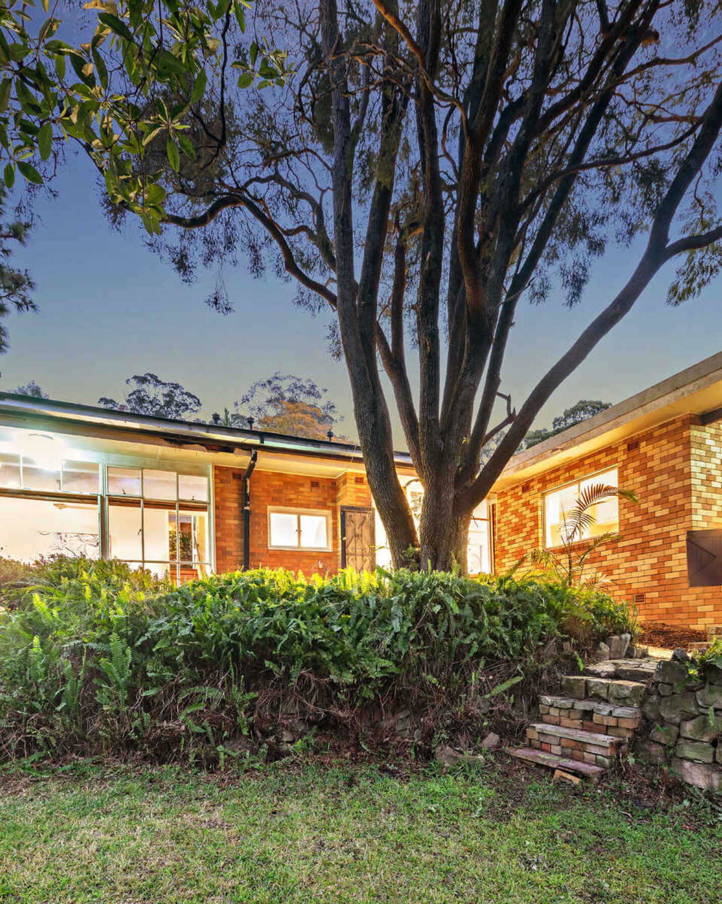 21 Greenfield Avenue Middle Cove, Middle Cove - Thumbnail 3