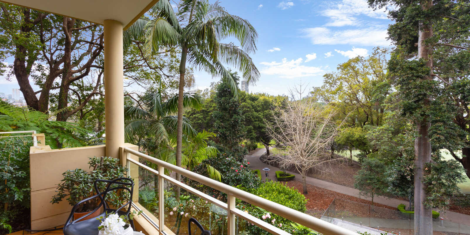 1/2 Holdsworth Avenue Elizabeth Bay 1/2 Holdsworth Avenue Elizabeth Bay