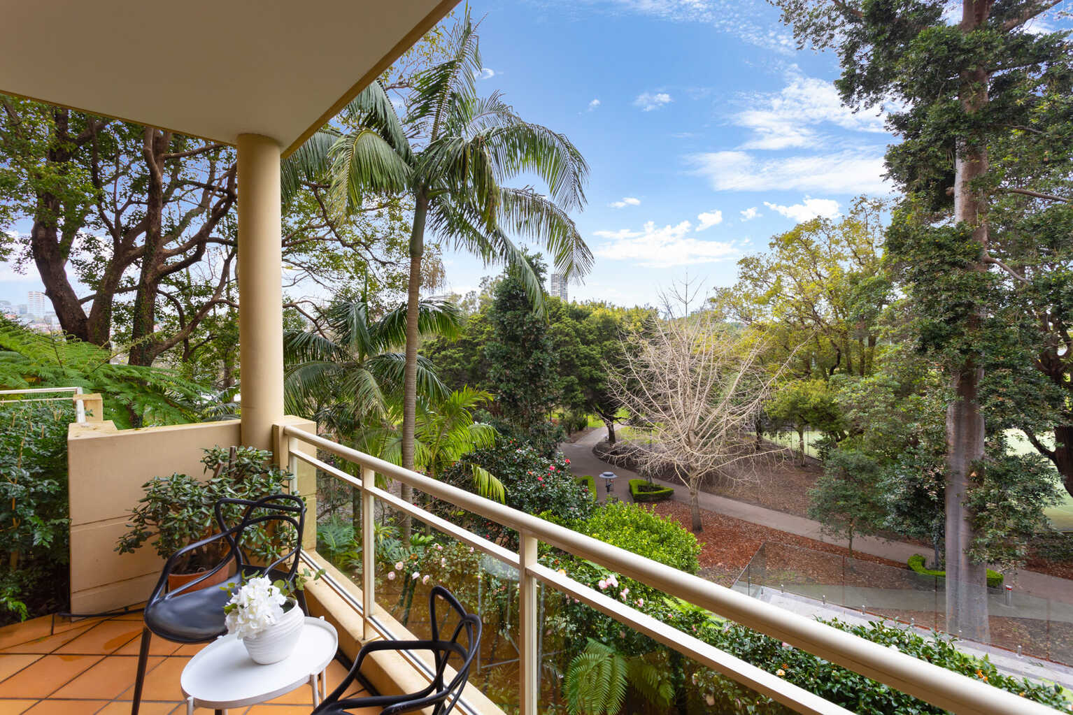 1/2 Holdsworth Avenue Elizabeth Bay 1/2 Holdsworth Avenue Elizabeth Bay
