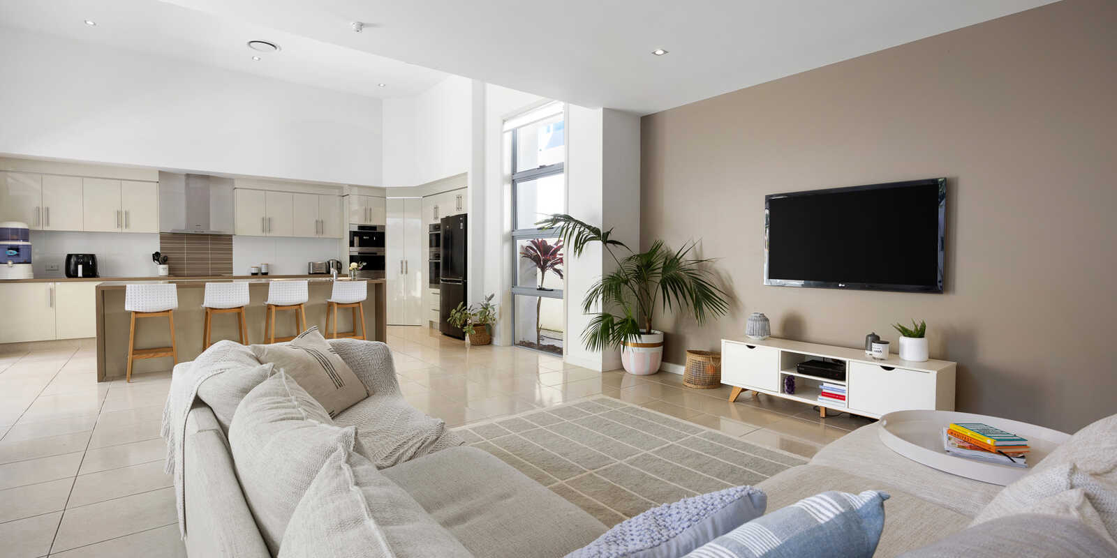 12 Sunset Beach Avenue Yaroomba 12 Sunset Beach Avenue Yaroomba