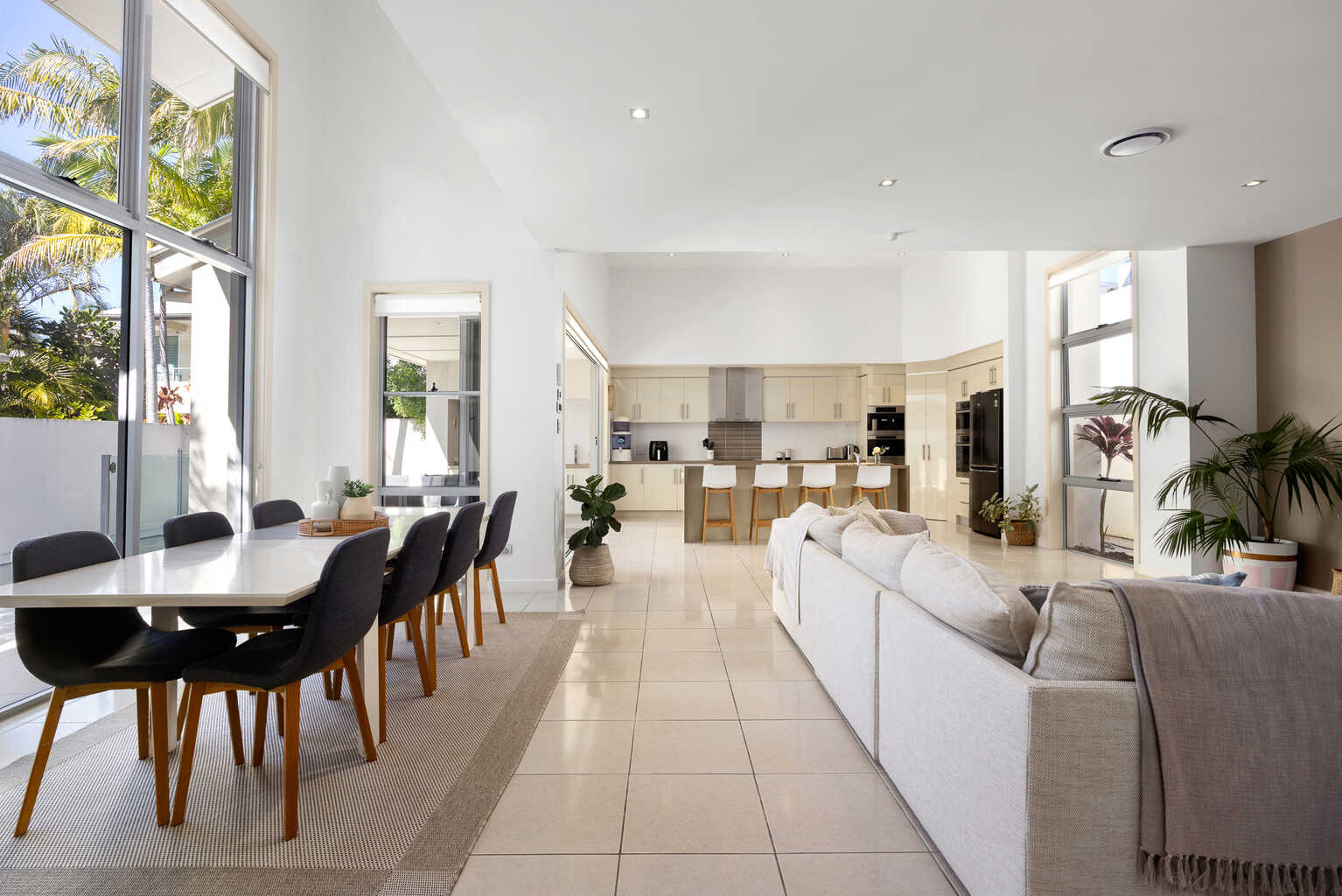 12 Sunset Beach Avenue Yaroomba 12 Sunset Beach Avenue Yaroomba