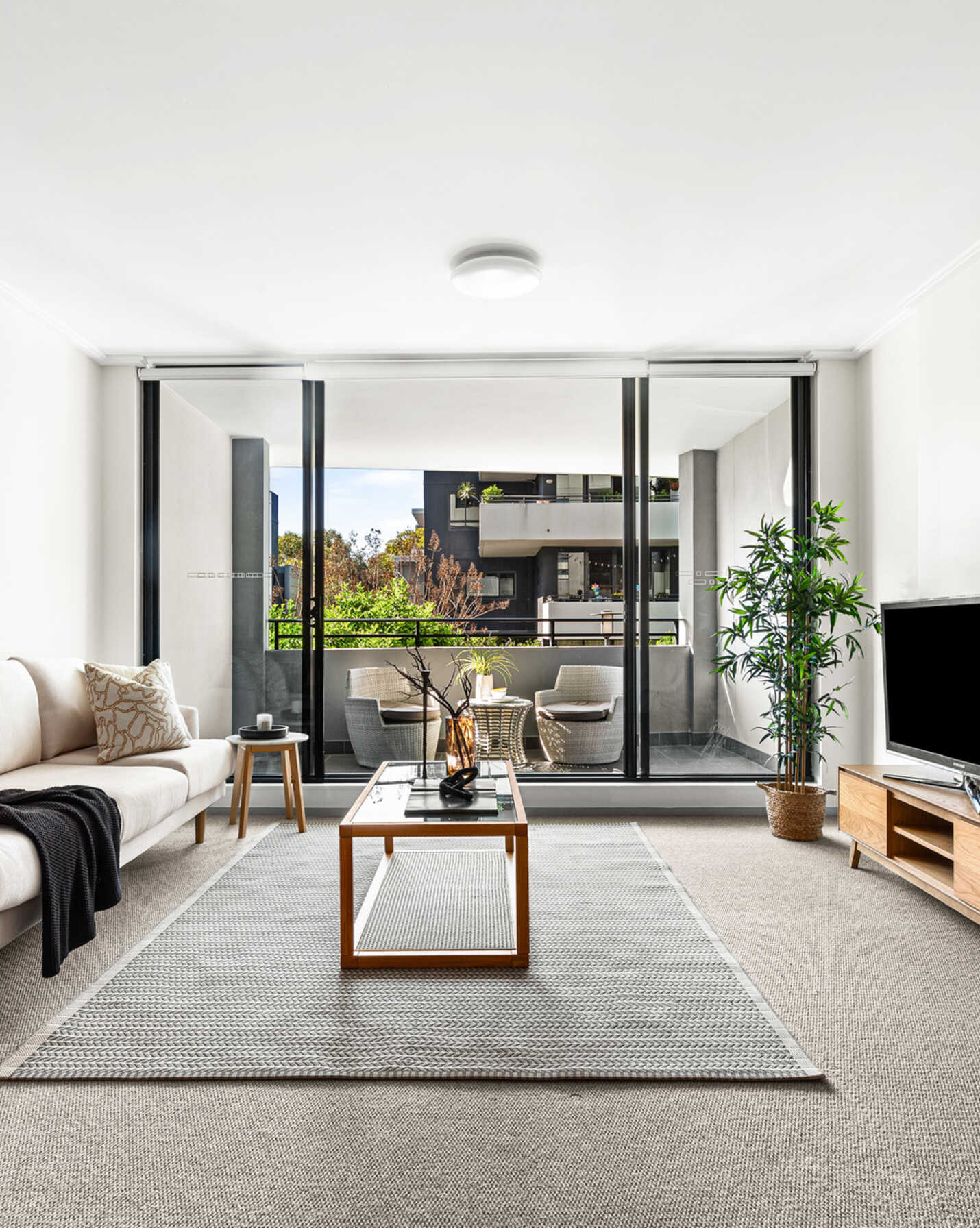 F305/7 Hunter Street Waterloo, Waterloo - Thumbnail 2