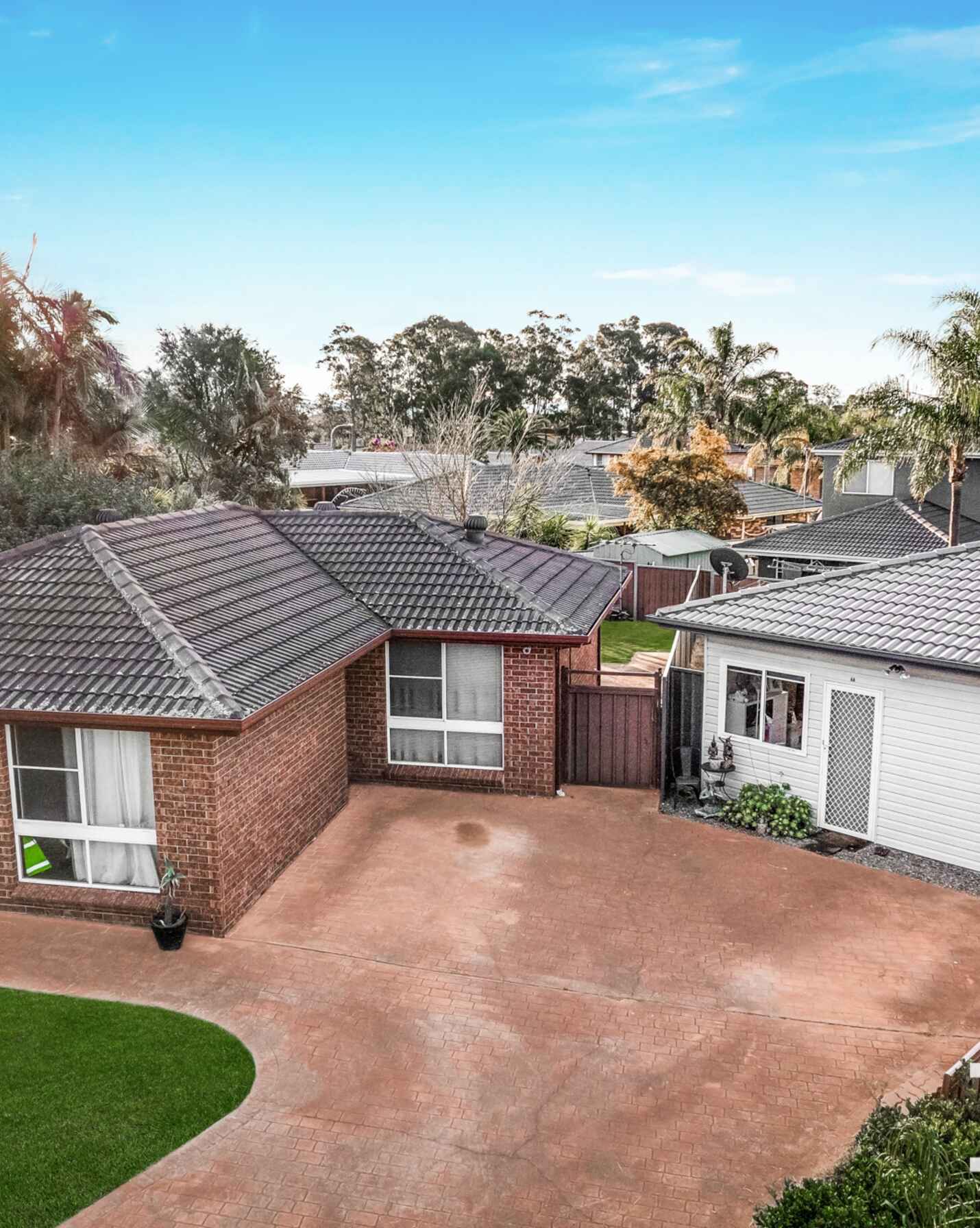 4 & 4A Neenan Place Erskine Park, Park - Image 1