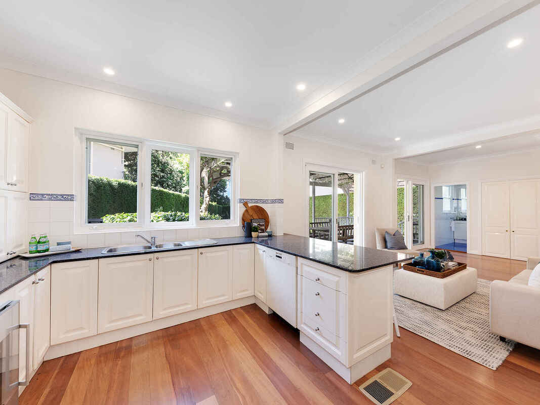142 Edinburgh Road Castlecrag