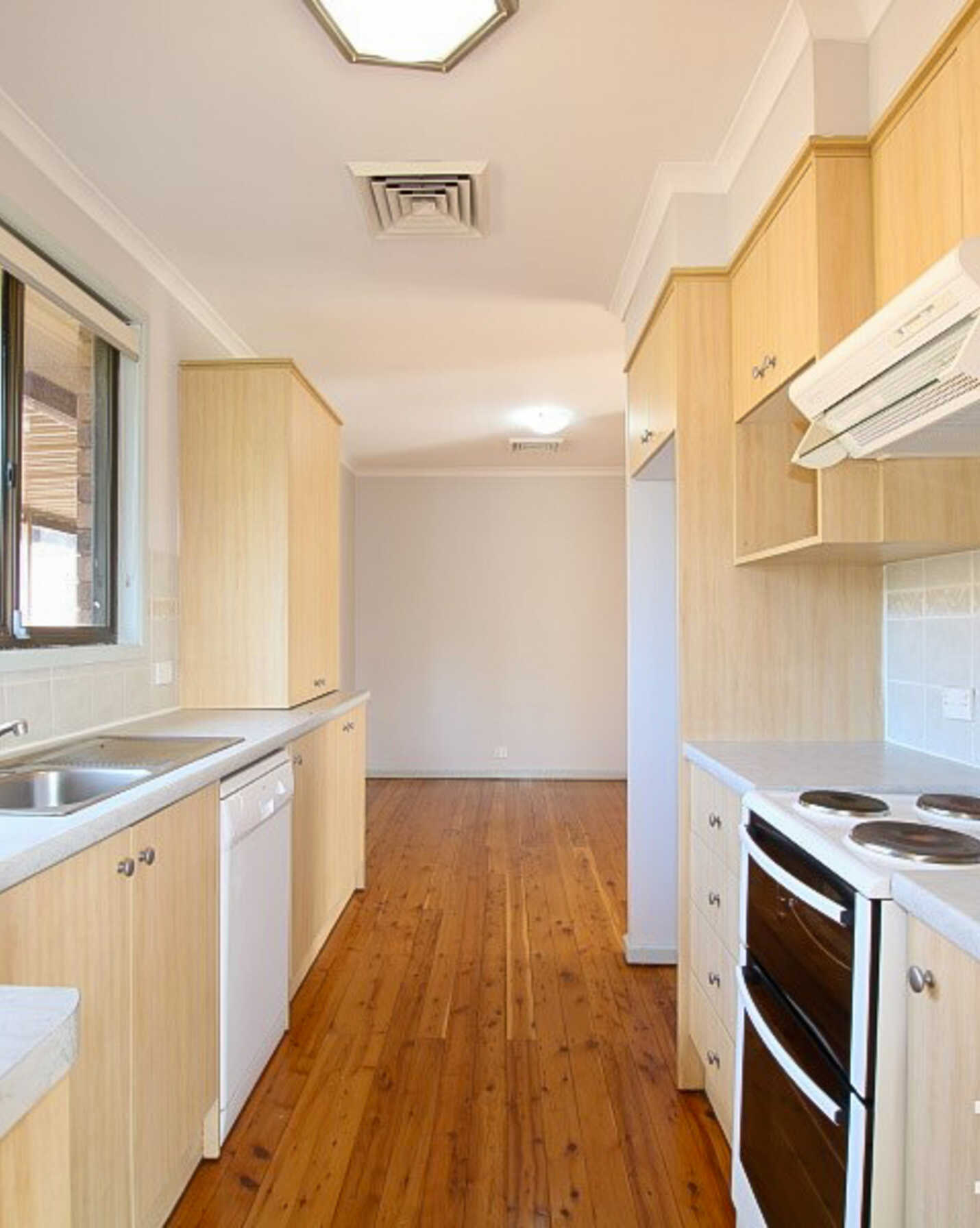 7 James Barnett Glen St Clair, Clair - Thumbnail 5
