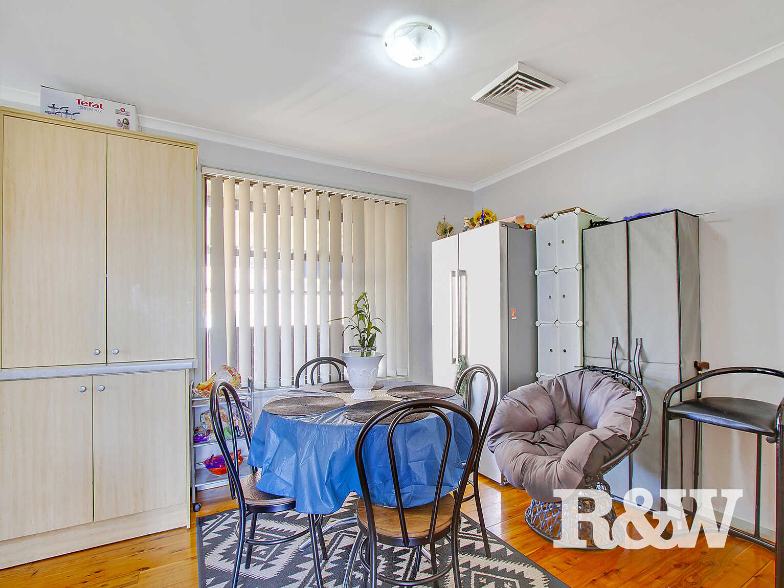 7 James Barnett Glen St Clair 7 James Barnett Glen St Clair