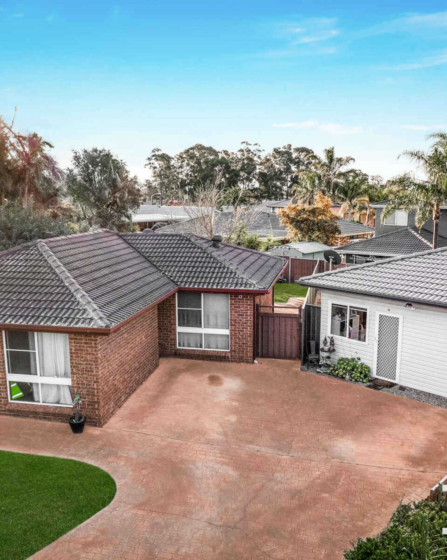 4 & 4A Neenan Place Erskine Park, Park - Image 1