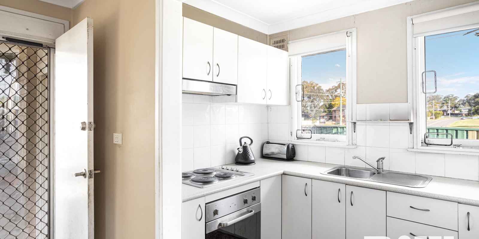 32 Manifold Road Blackett 32 Manifold Road Blackett