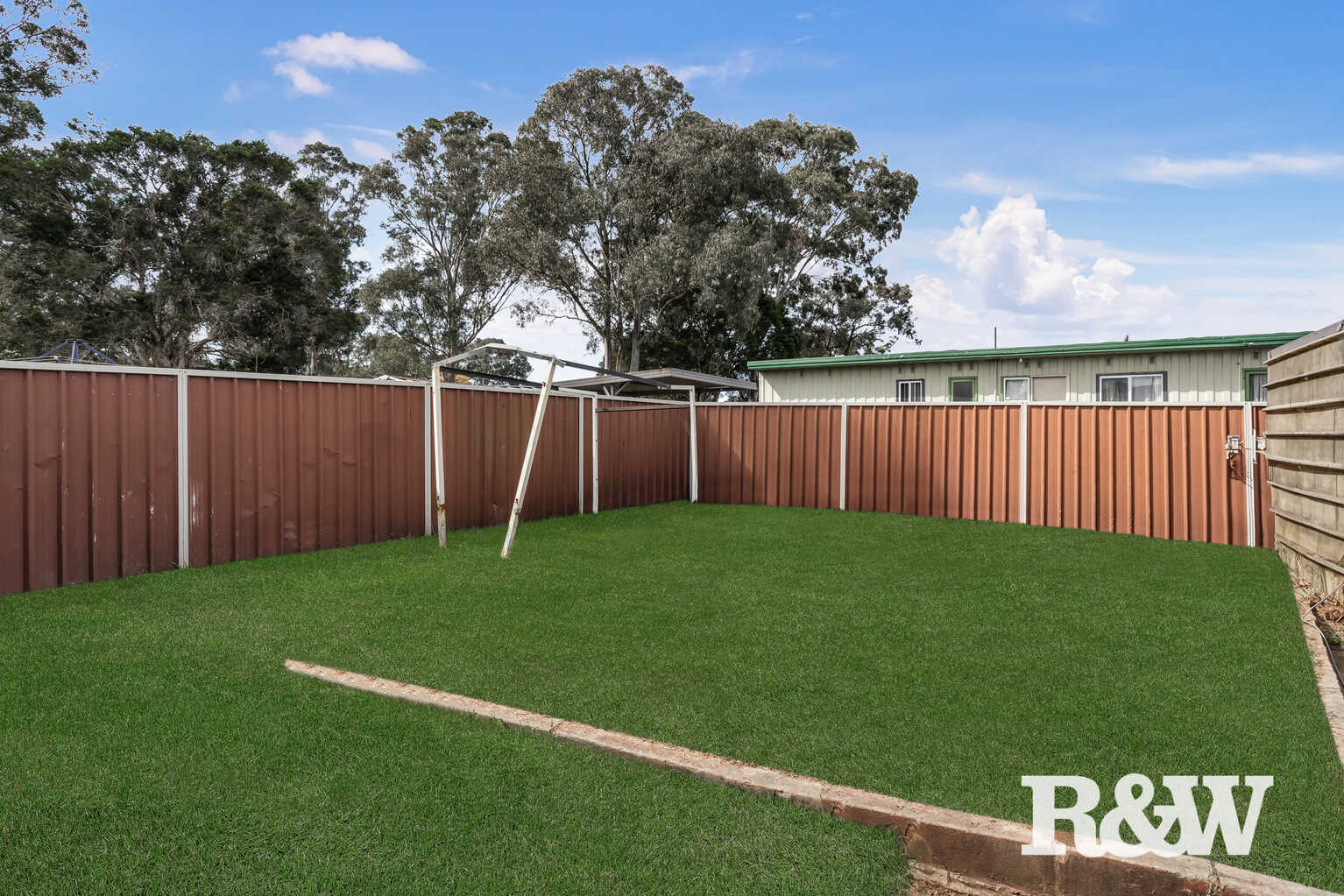 32 Manifold Road Blackett 32 Manifold Road Blackett