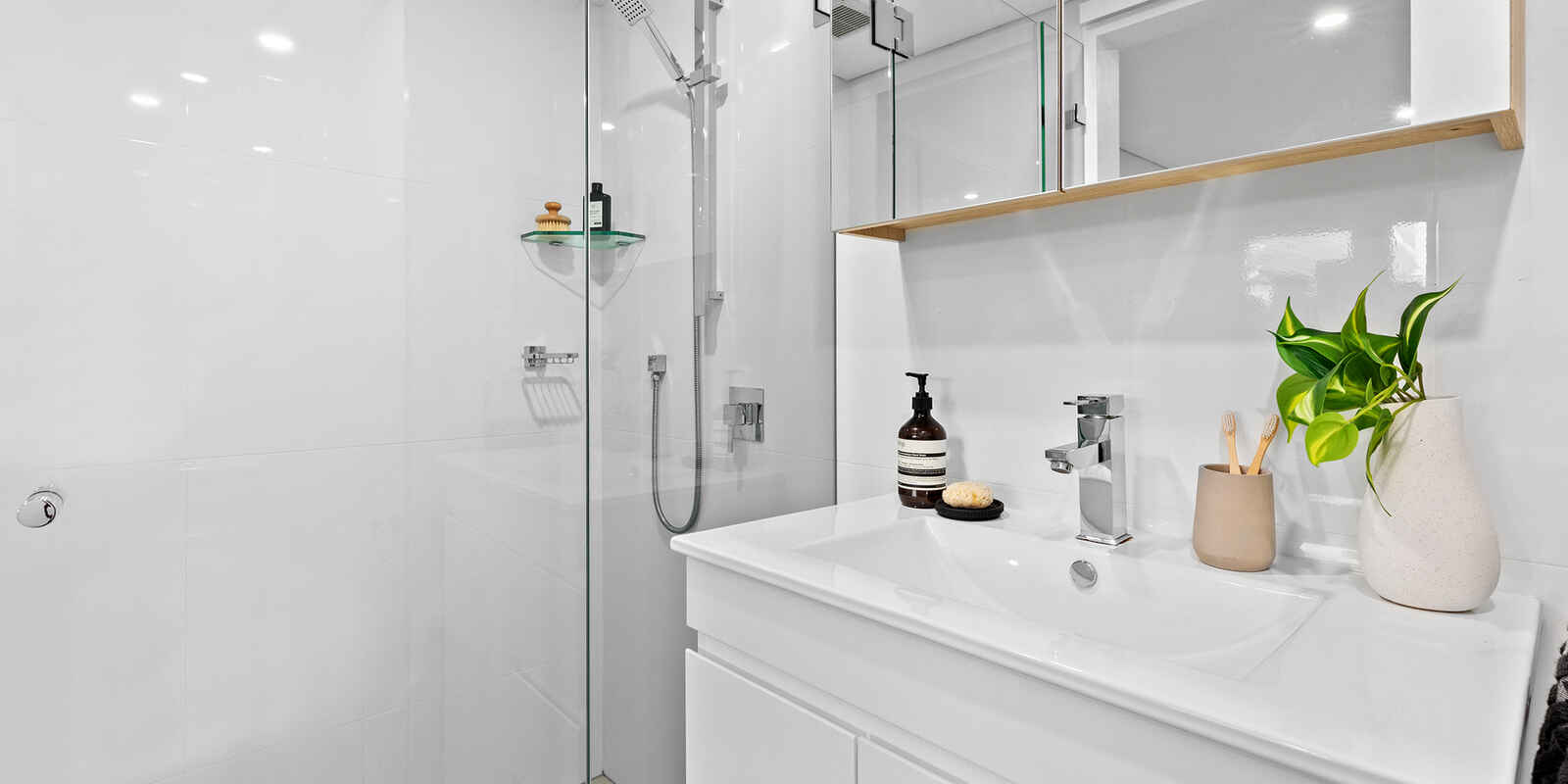 102/145 Victoria Street Potts Point