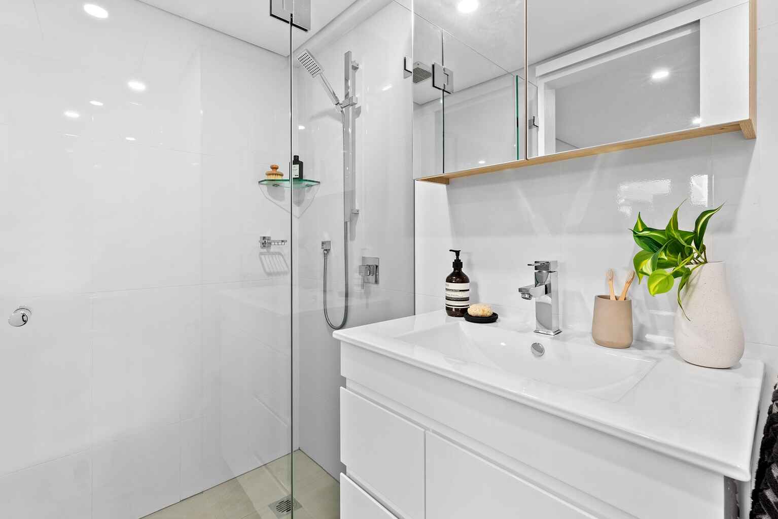 102/145 Victoria Street Potts Point