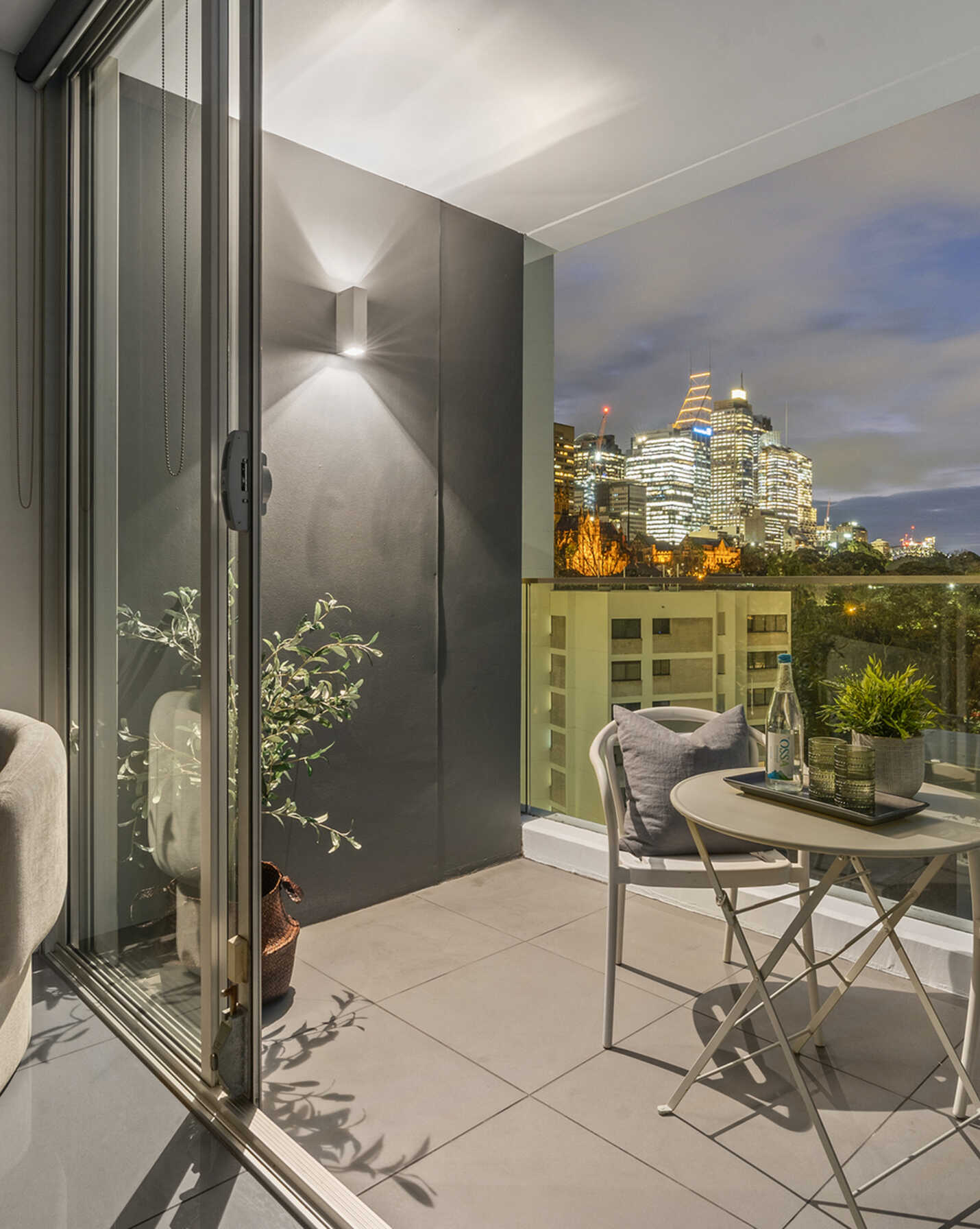 68/60-70 William Street Woolloomooloo, Woolloomooloo - Thumbnail 2
