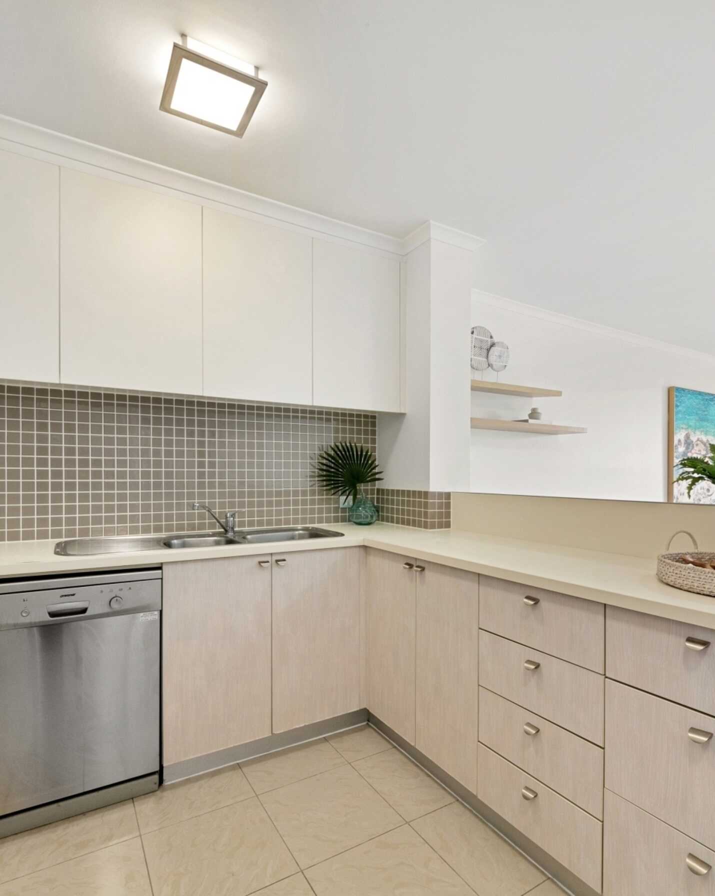 152/80 John Whiteway Drive Gosford, Gosford - Thumbnail 2