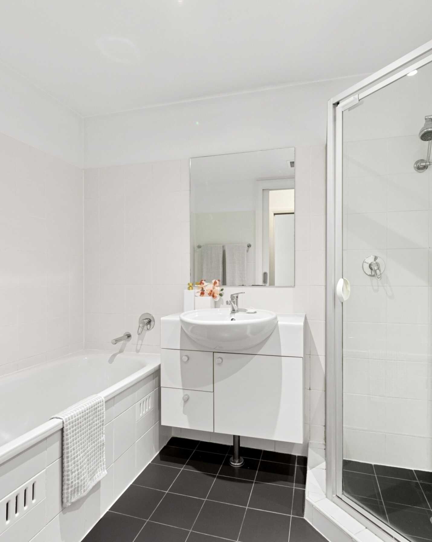 152/80 John Whiteway Drive Gosford, Gosford - Thumbnail 3