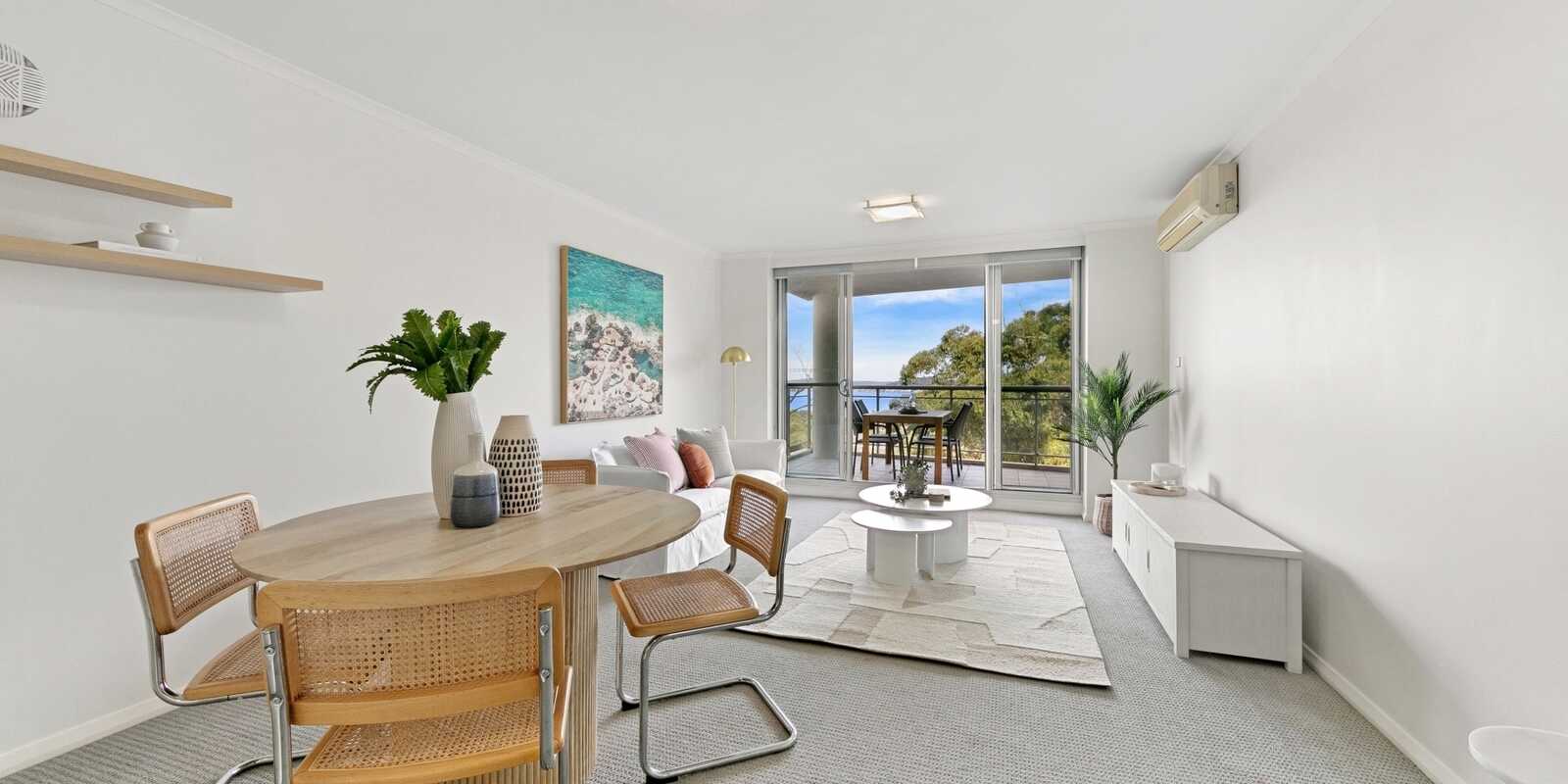152/80 John Whiteway Drive Gosford 152/80 John Whiteway Drive Gosford