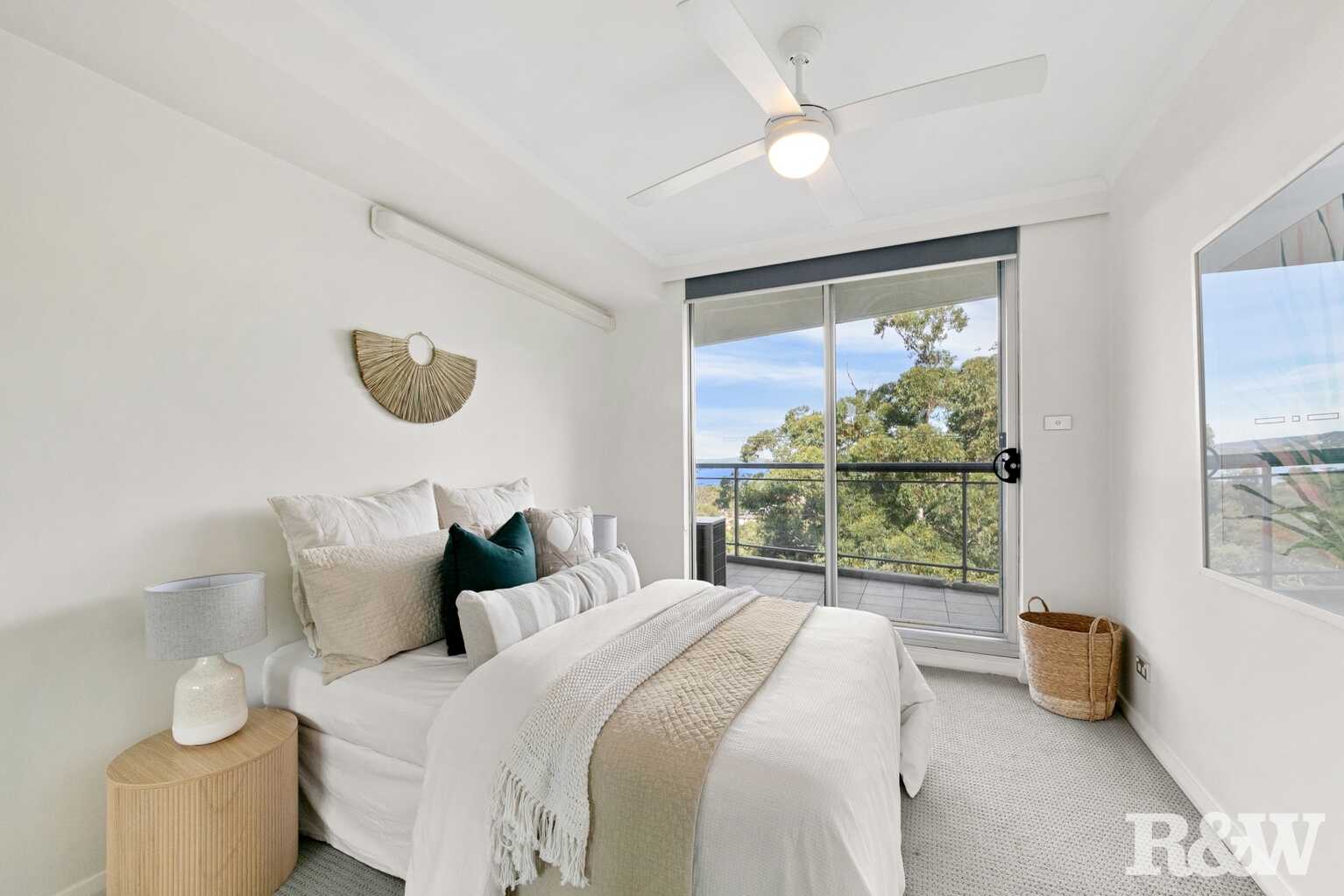 152/80 John Whiteway Drive Gosford 152/80 John Whiteway Drive Gosford