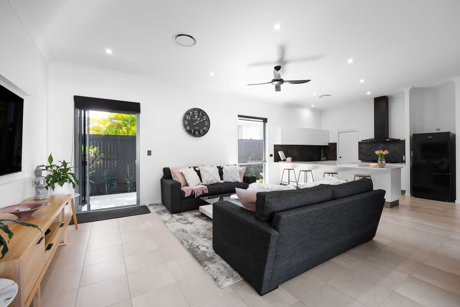 16 Selkirk Way Peregian Springs