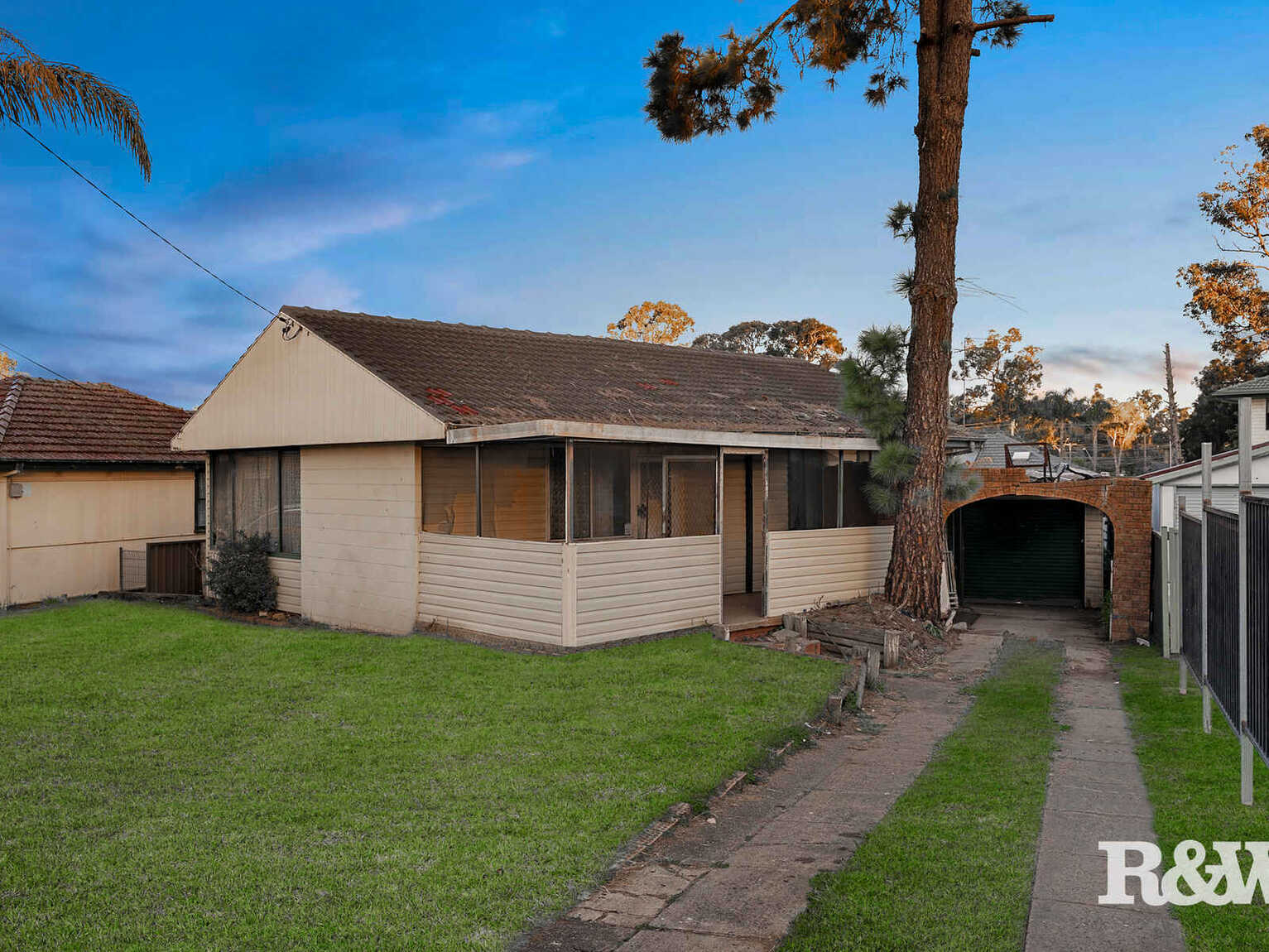 15 Rotorua Street Lethbridge Park 15 Rotorua Street Lethbridge Park