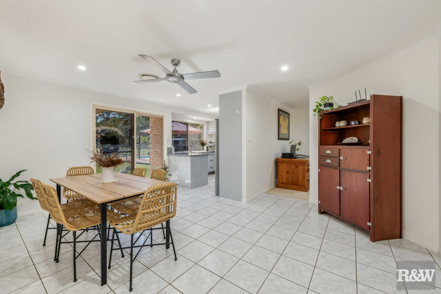1 Statesman Drive South Bingera 1 Statesman Drive South Bingera