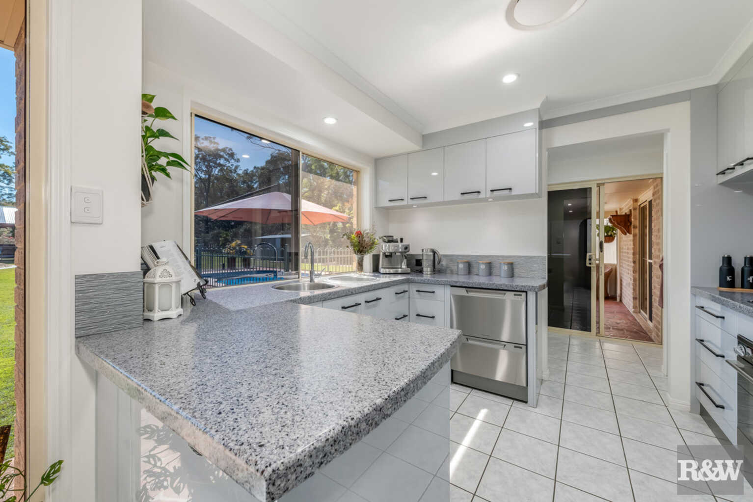 1 Statesman Drive South Bingera 1 Statesman Drive South Bingera