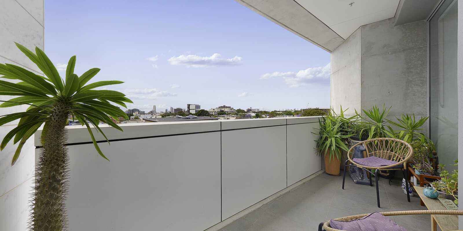 504/1B Lawson Square Redfern 504/1B Lawson Square Redfern