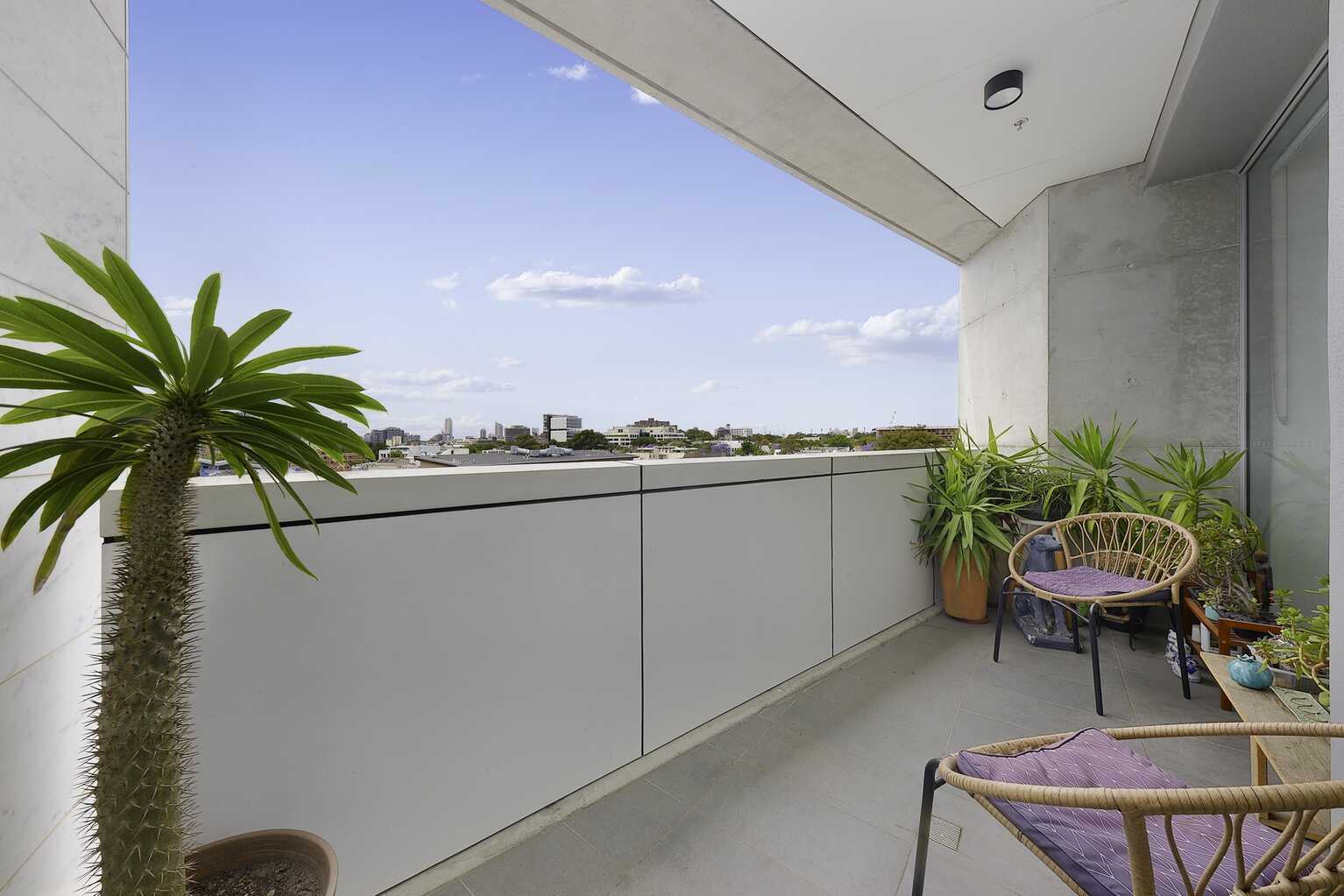 504/1B Lawson Square Redfern 504/1B Lawson Square Redfern